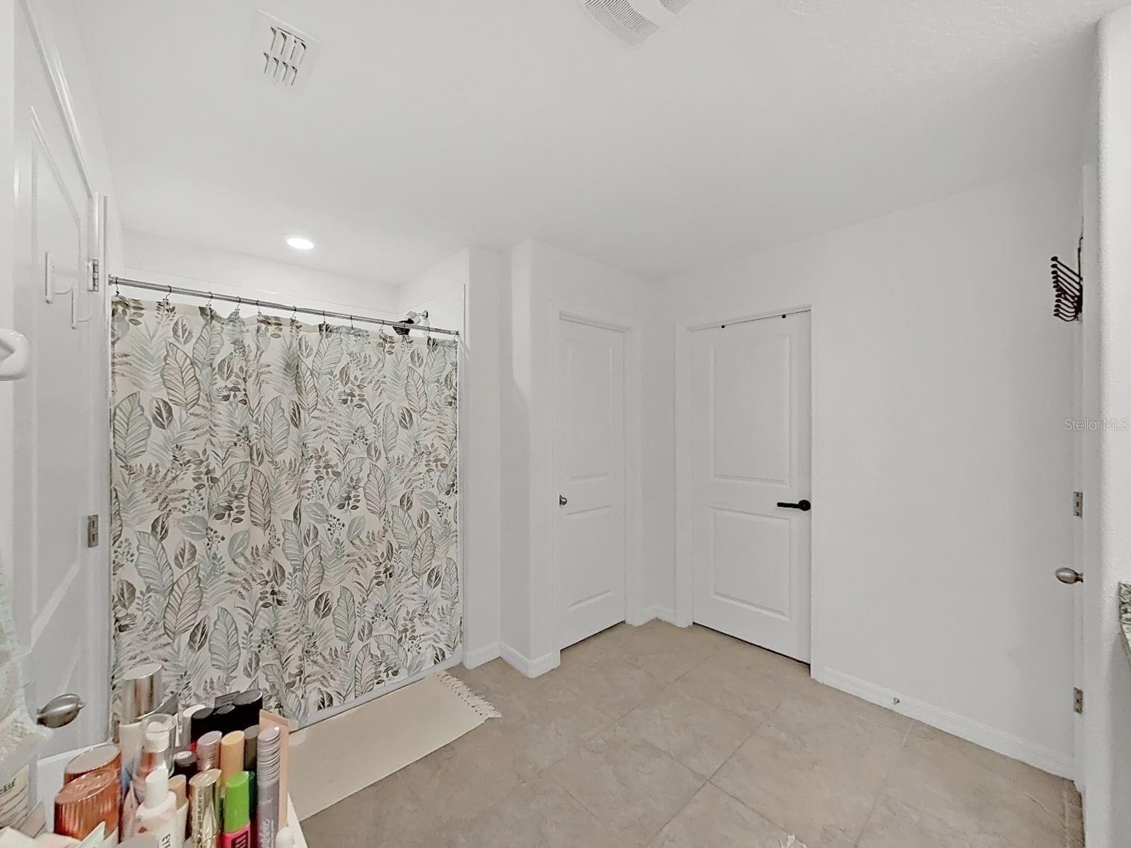 5037 WHITE CHICORY DR