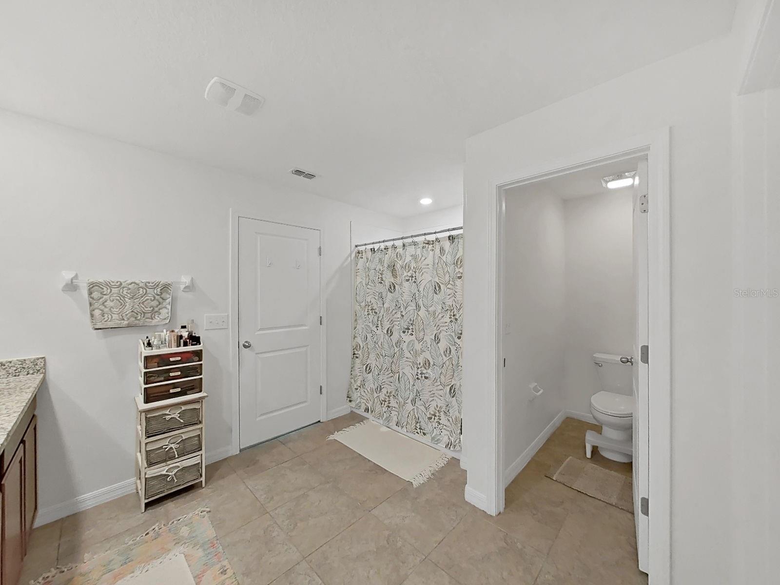 5037 WHITE CHICORY DR