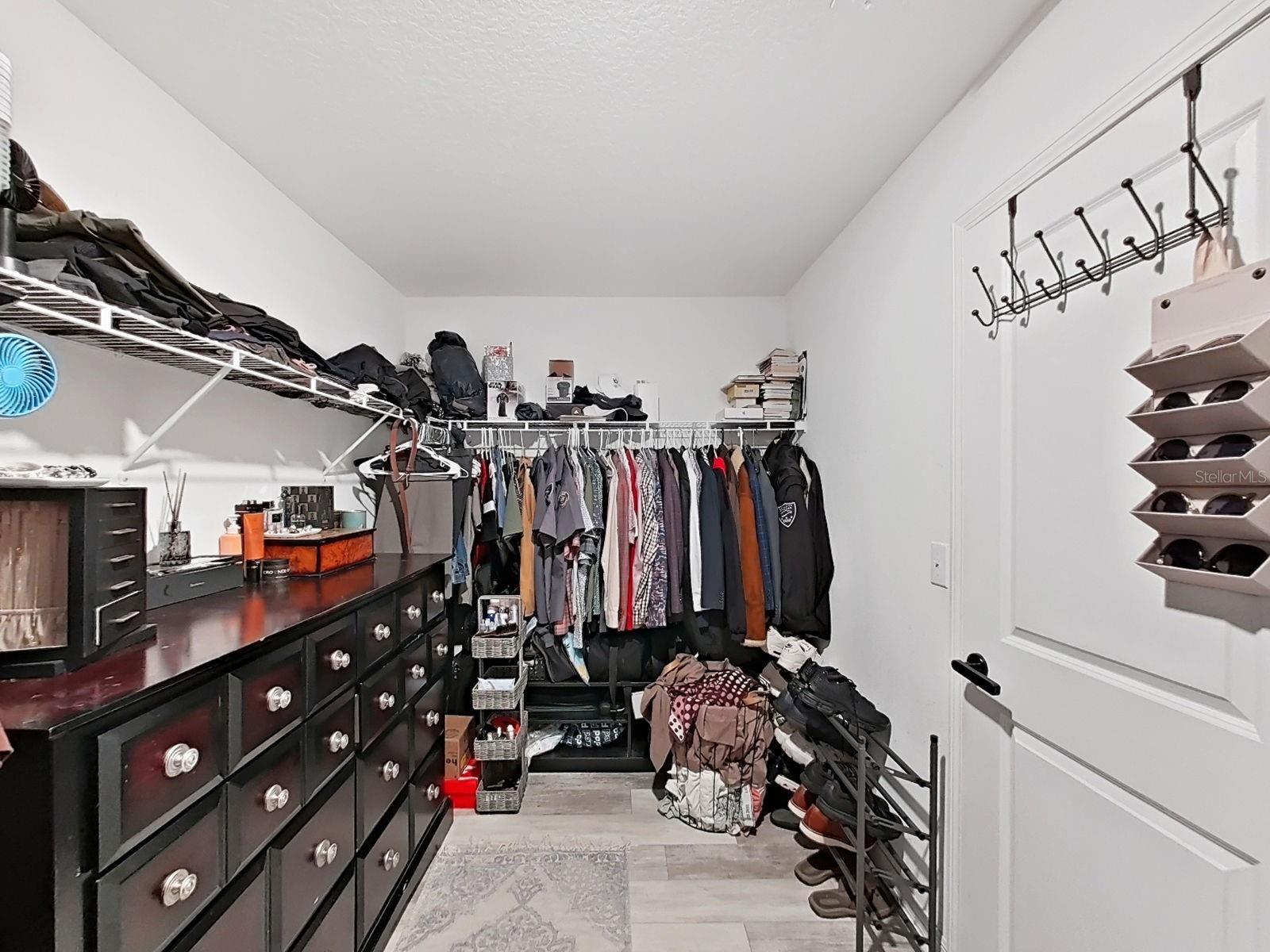 5037 WHITE CHICORY DR