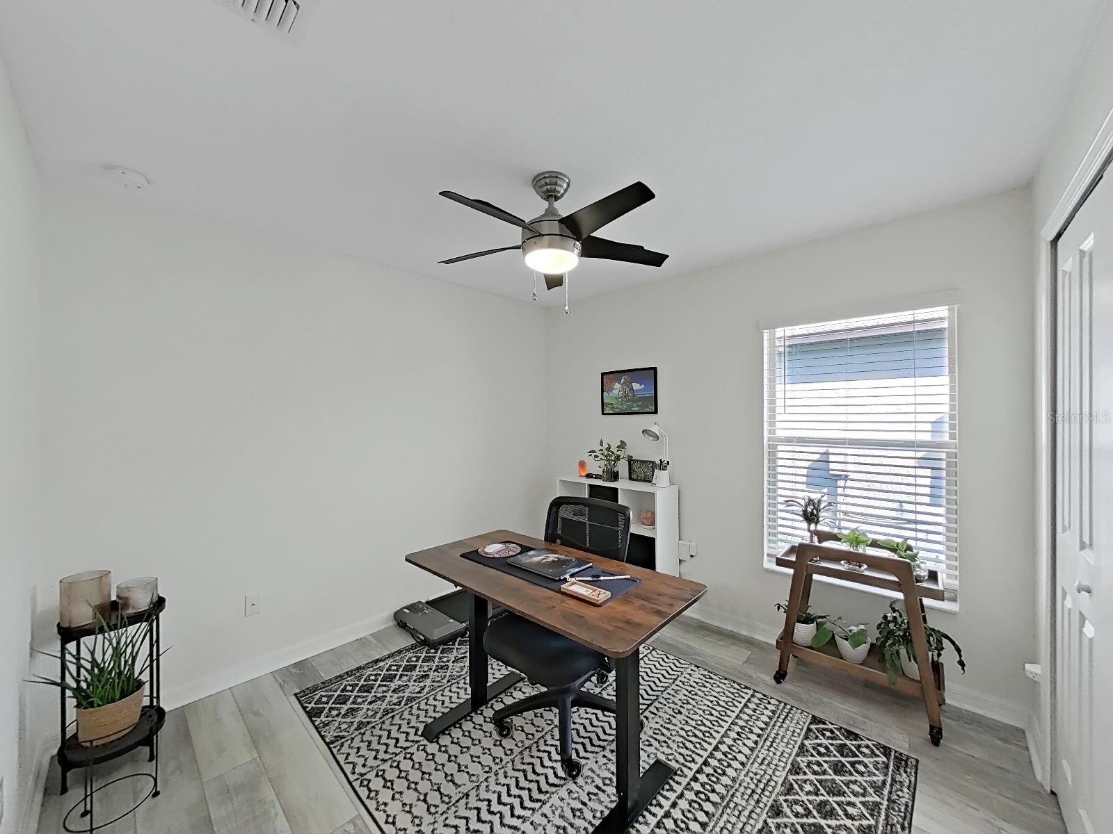 5037 WHITE CHICORY DR
