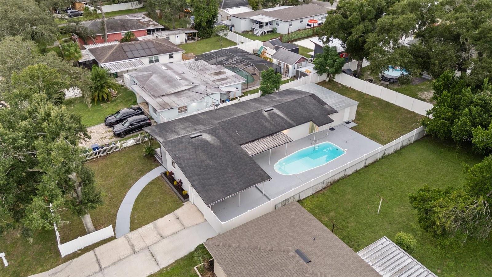 9410 N VALLE DR