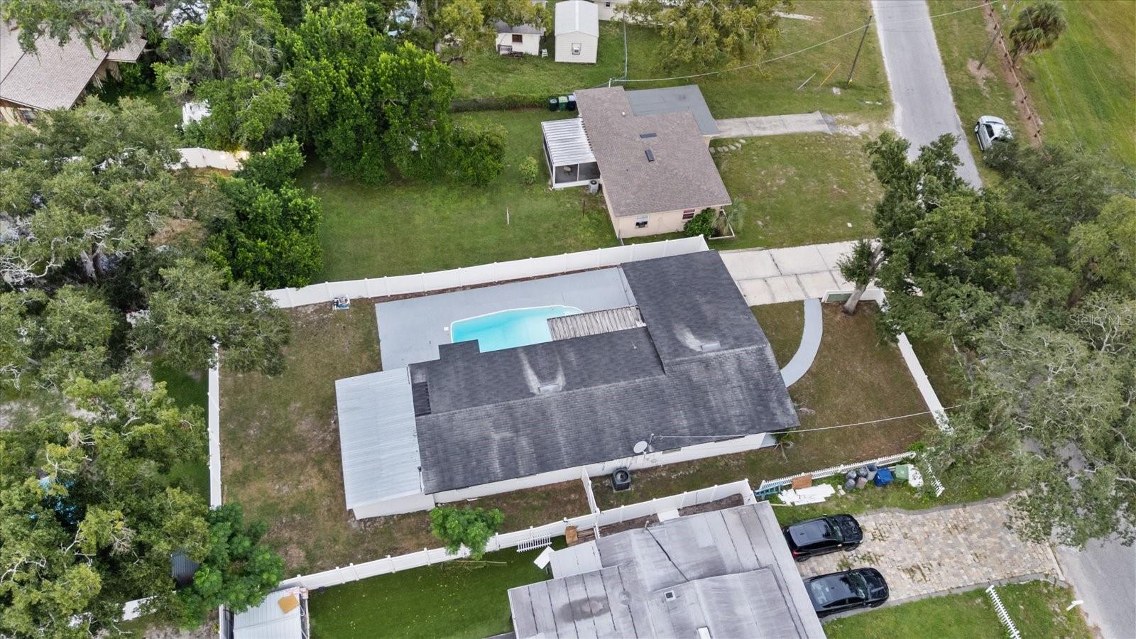 9410 N VALLE DR