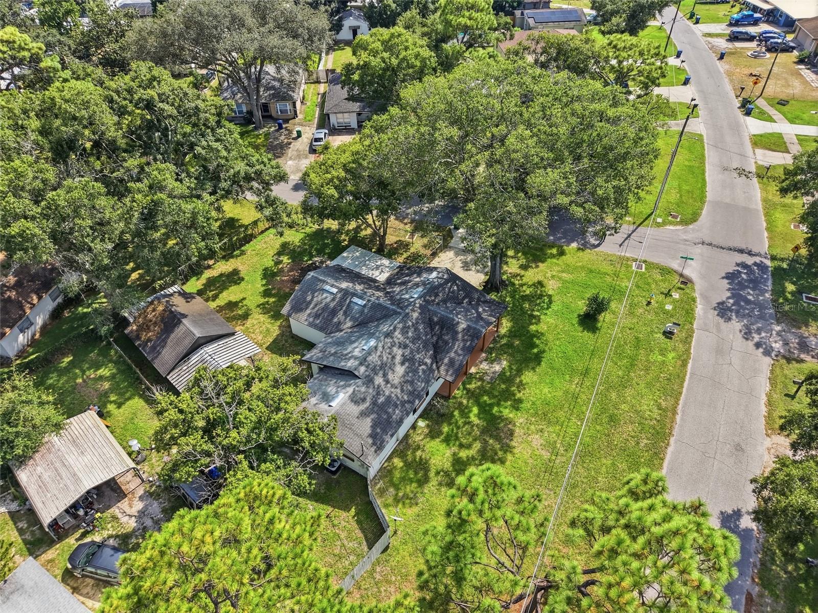 9401 N ROME CIR