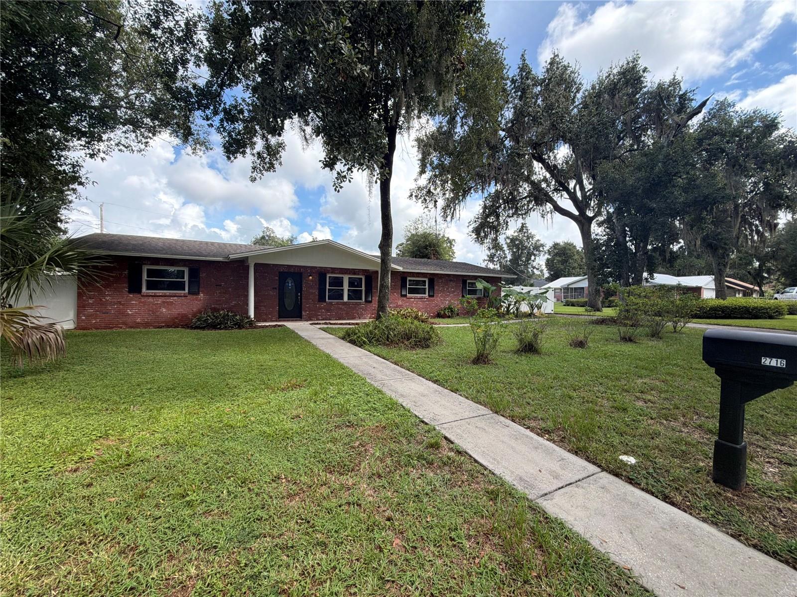 2716 Charleston Dr, Plant City