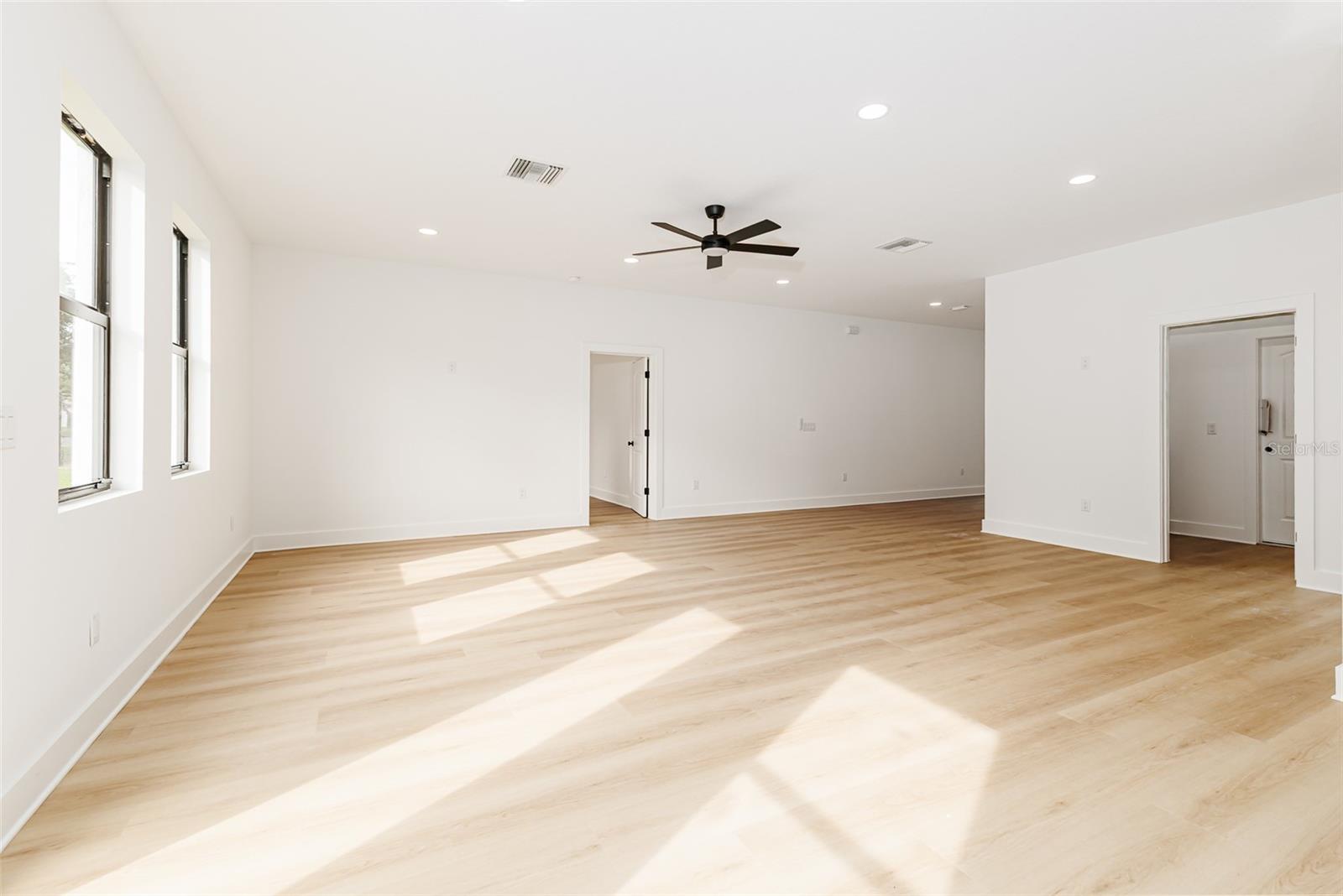 2507 FAIRVIEW AVE