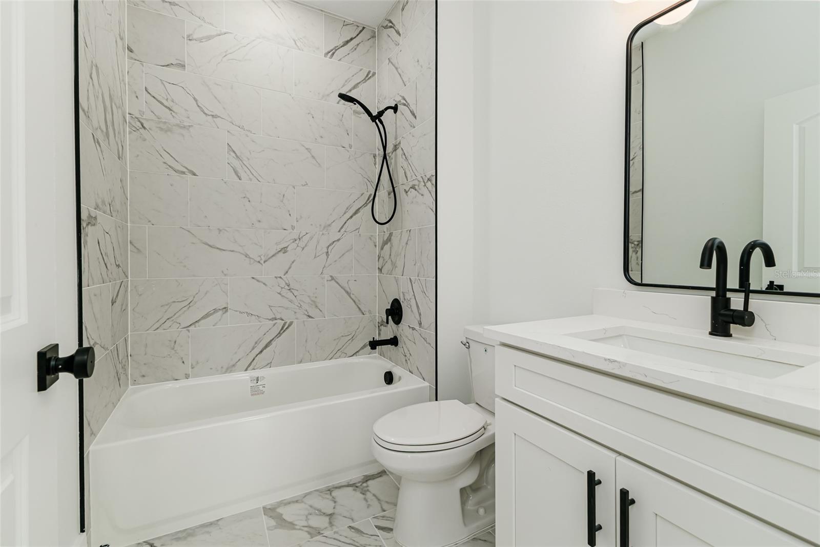 2507 FAIRVIEW AVE