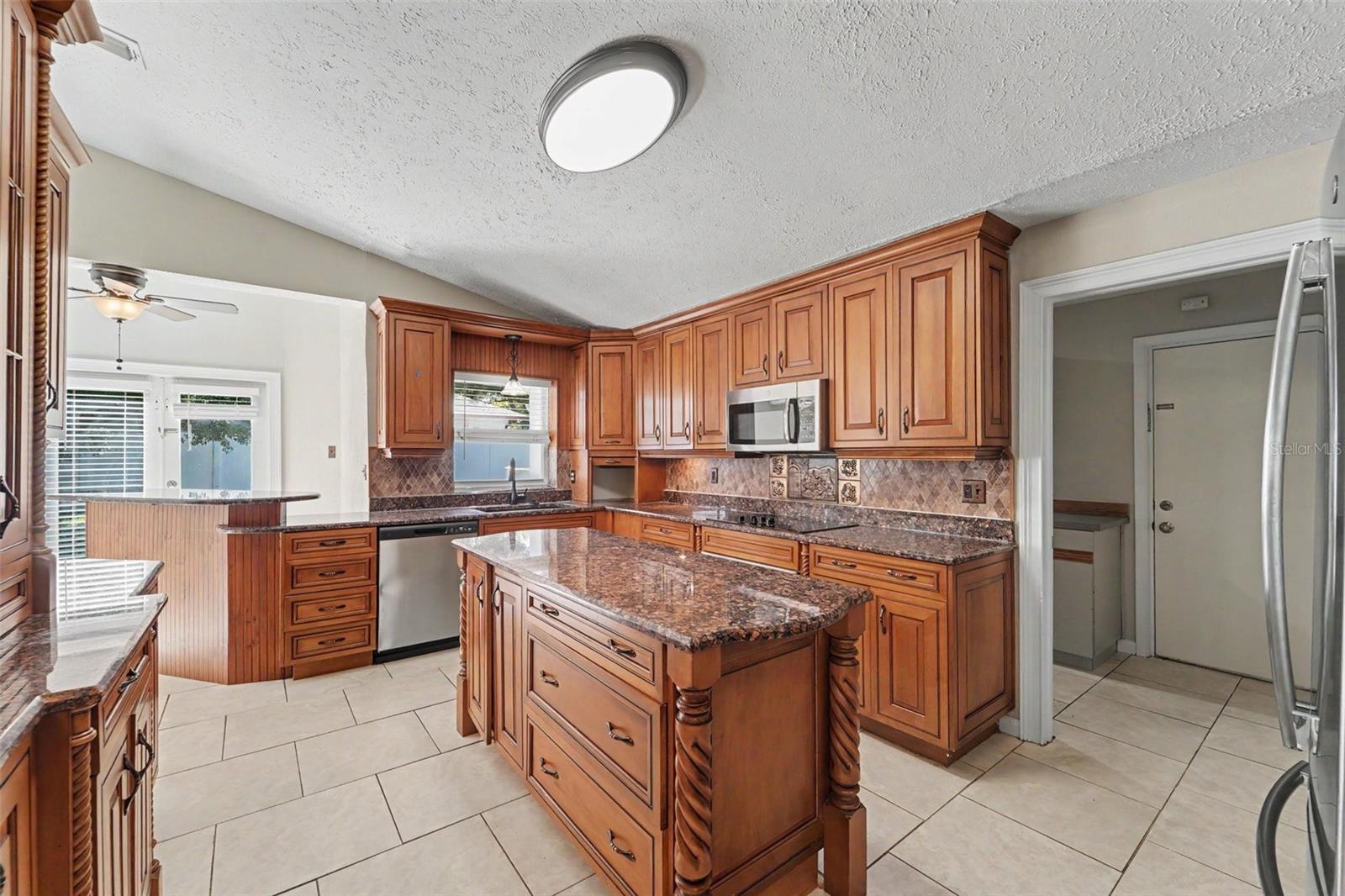 8807 WELLESLY CT