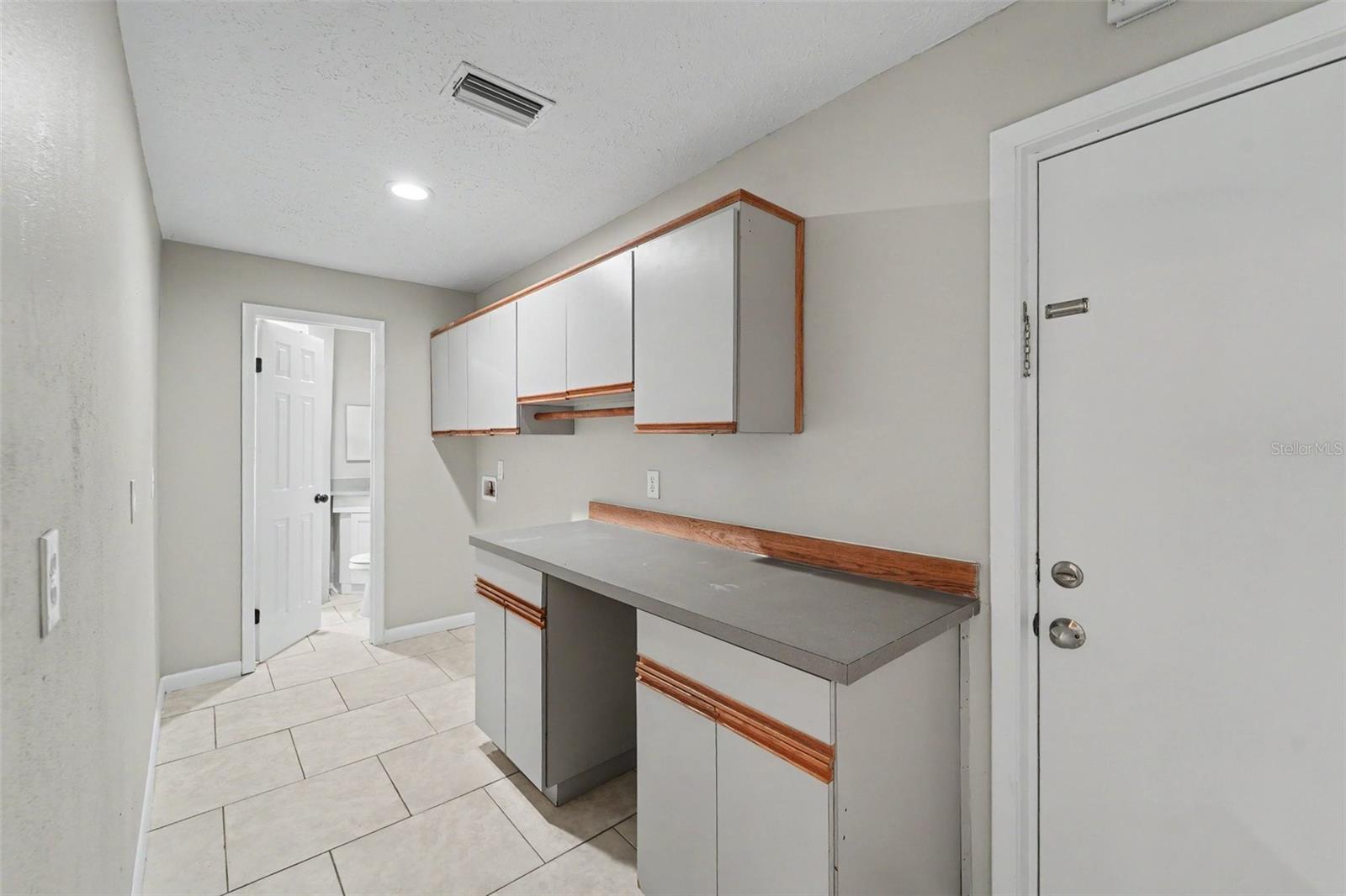 8807 WELLESLY CT