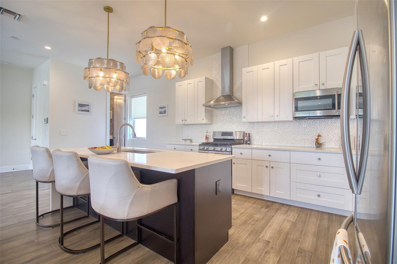 3100 W PAUL AVE #2