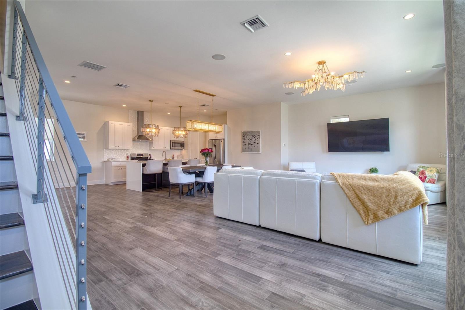 3100 W PAUL AVE #2