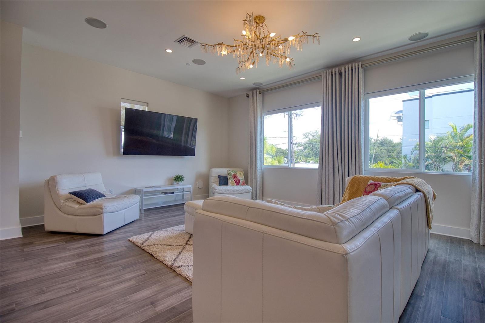 3100 W PAUL AVE #2