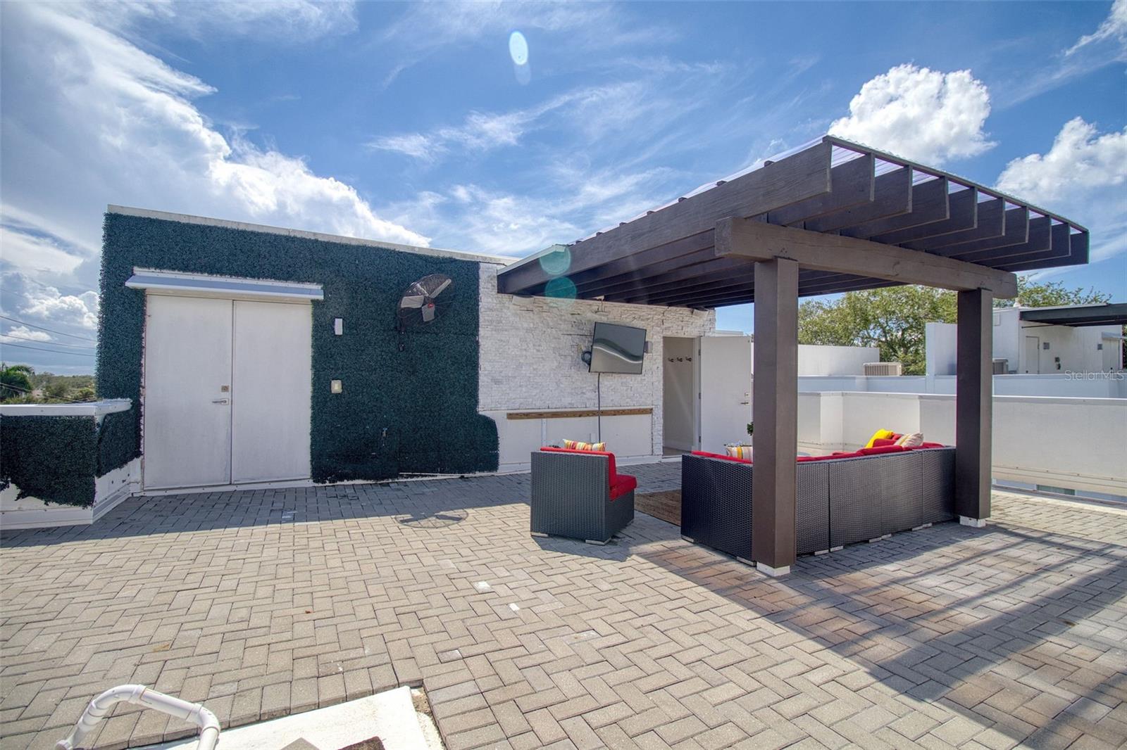 3100 W PAUL AVE #2