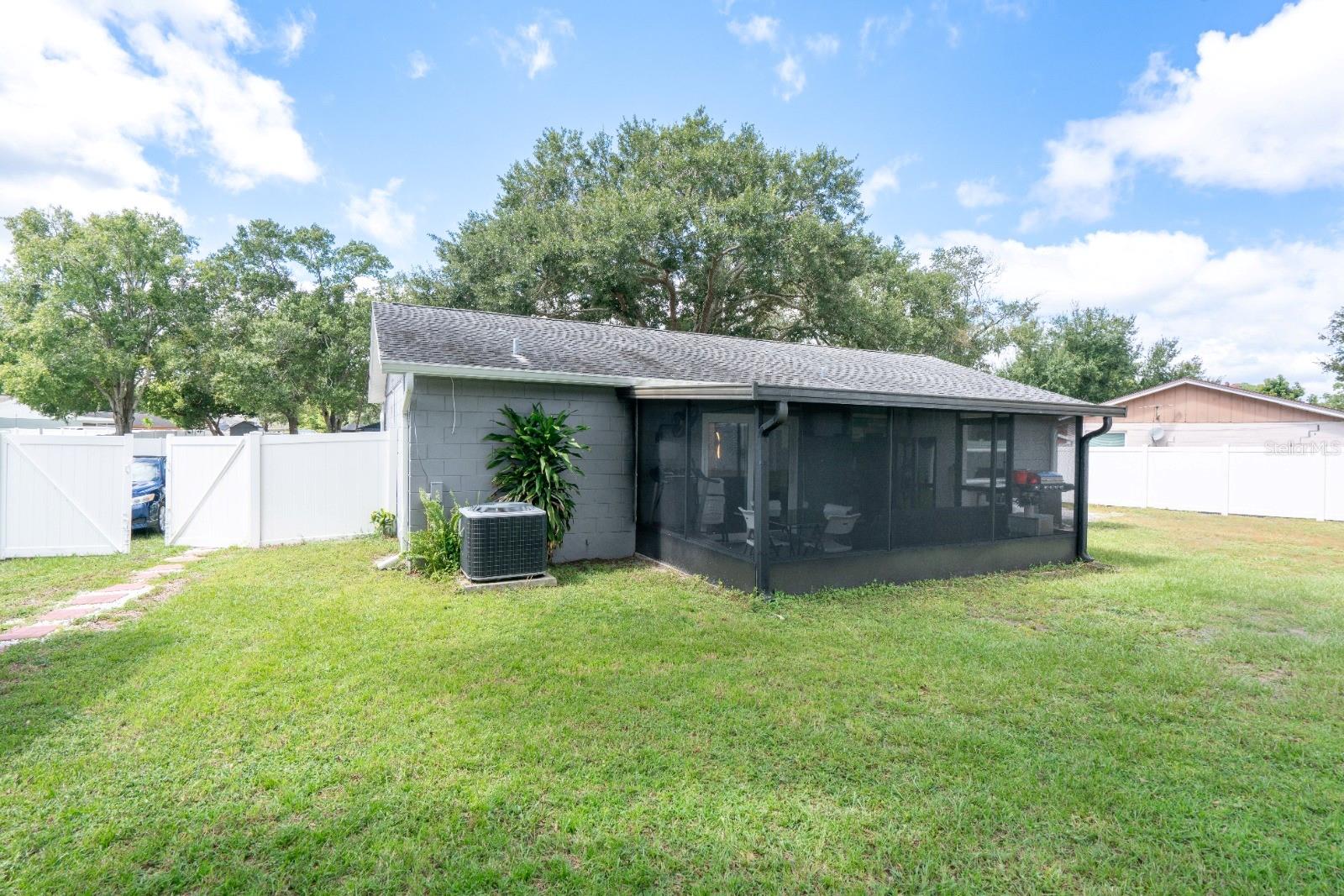 13915 BRIDGEPORT DR