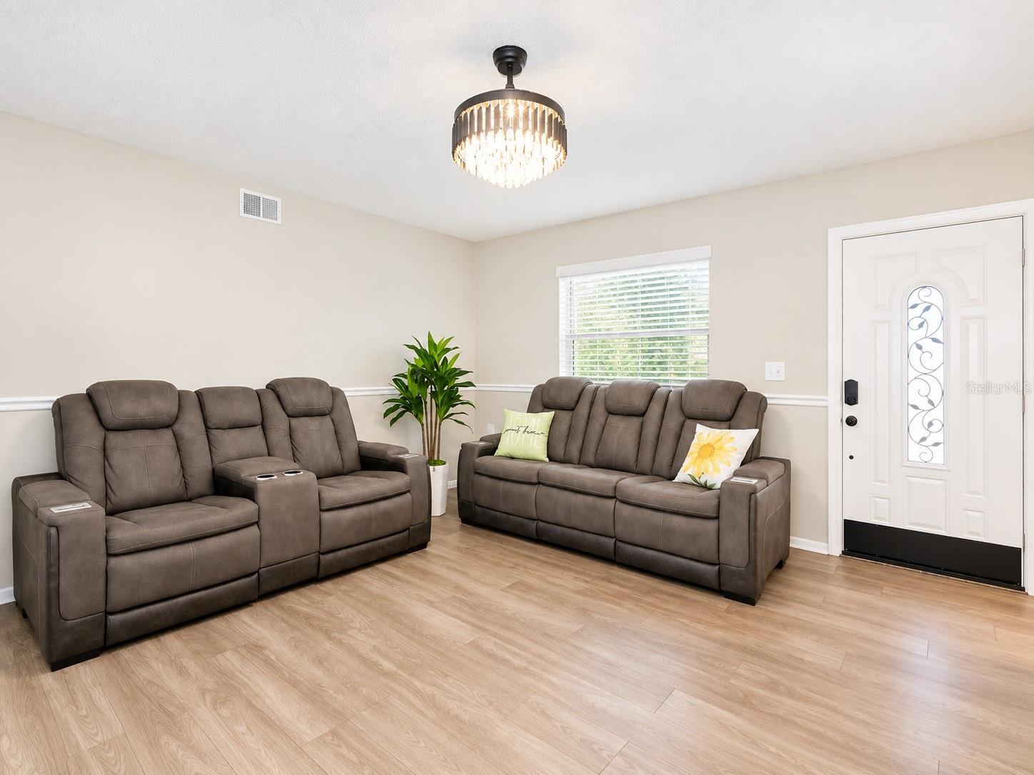 13915 BRIDGEPORT DR