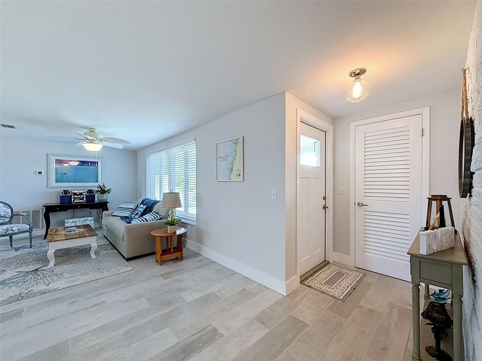 6618 LEESIDE ISLE