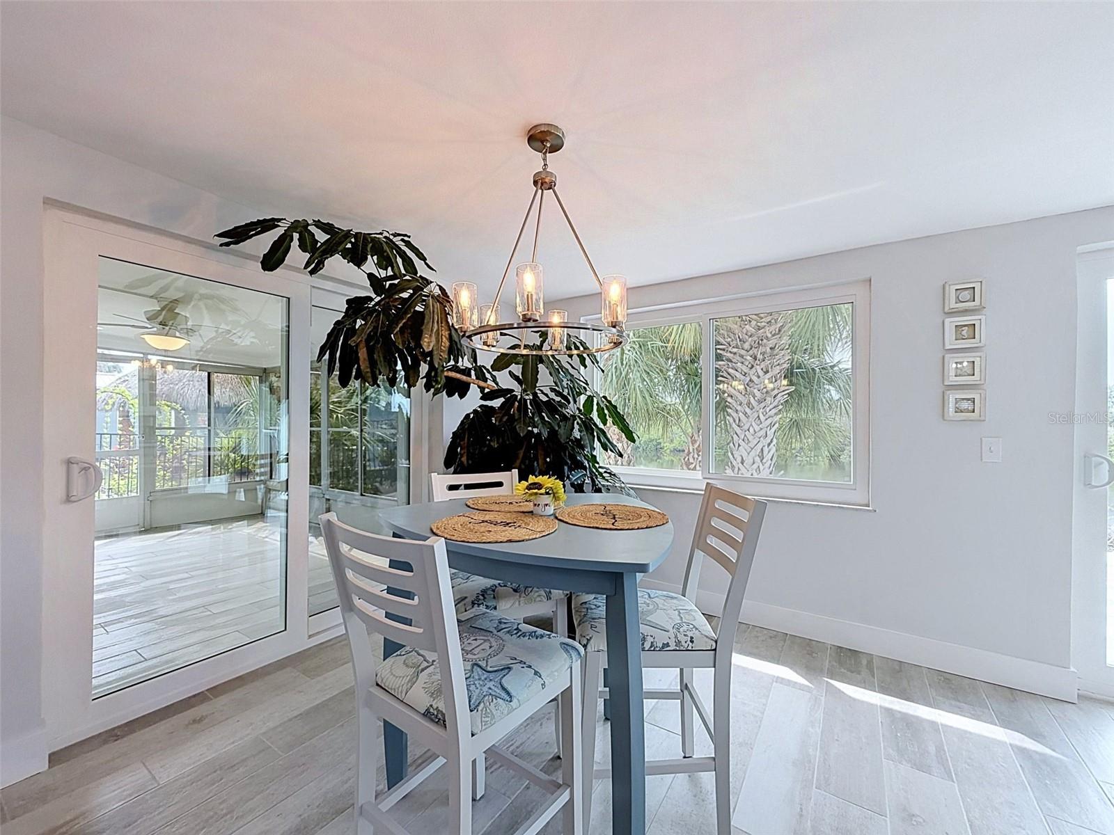 6618 LEESIDE ISLE