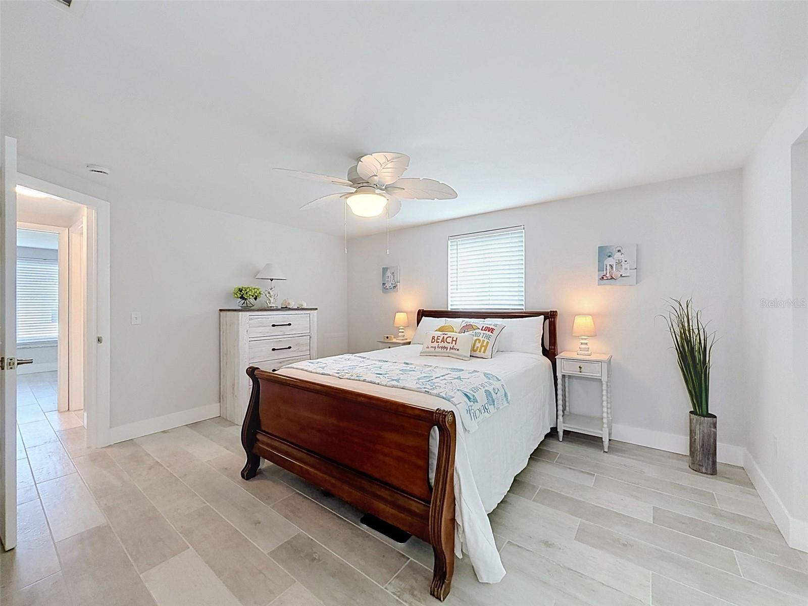 6618 LEESIDE ISLE