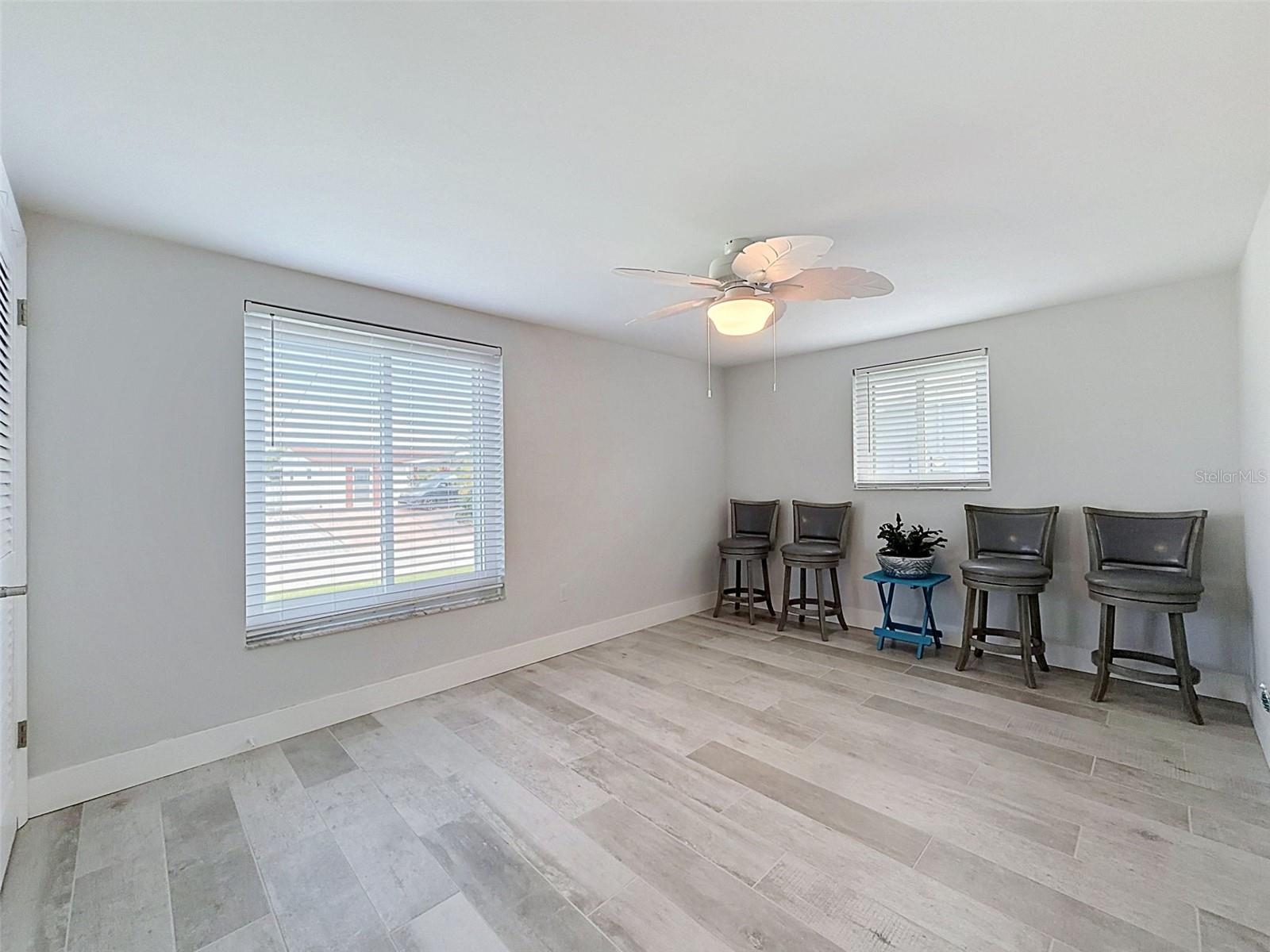 6618 LEESIDE ISLE