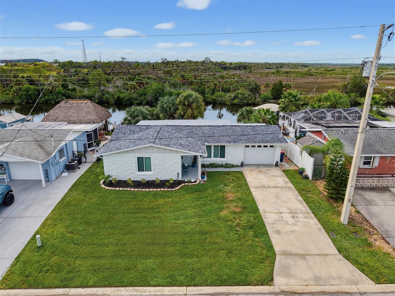 6618 LEESIDE ISLE