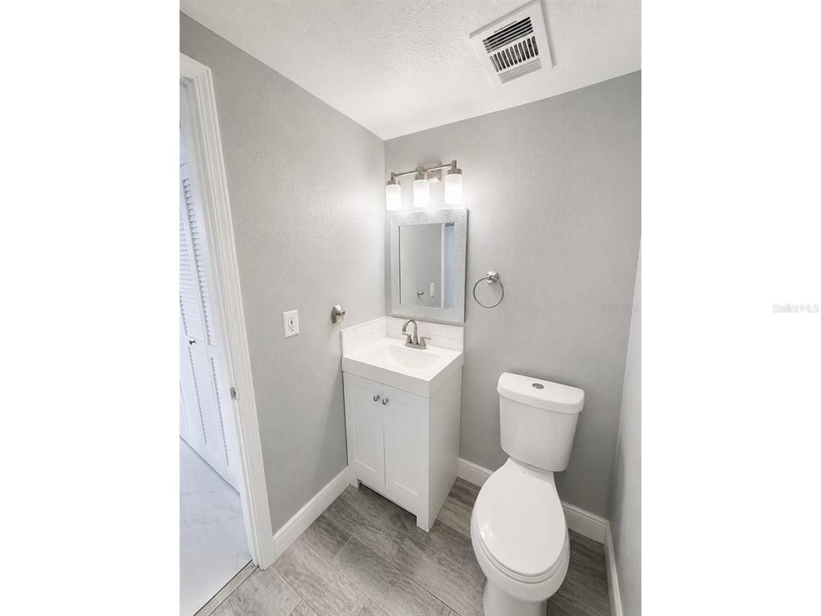 5124 SPRINGWOOD DR