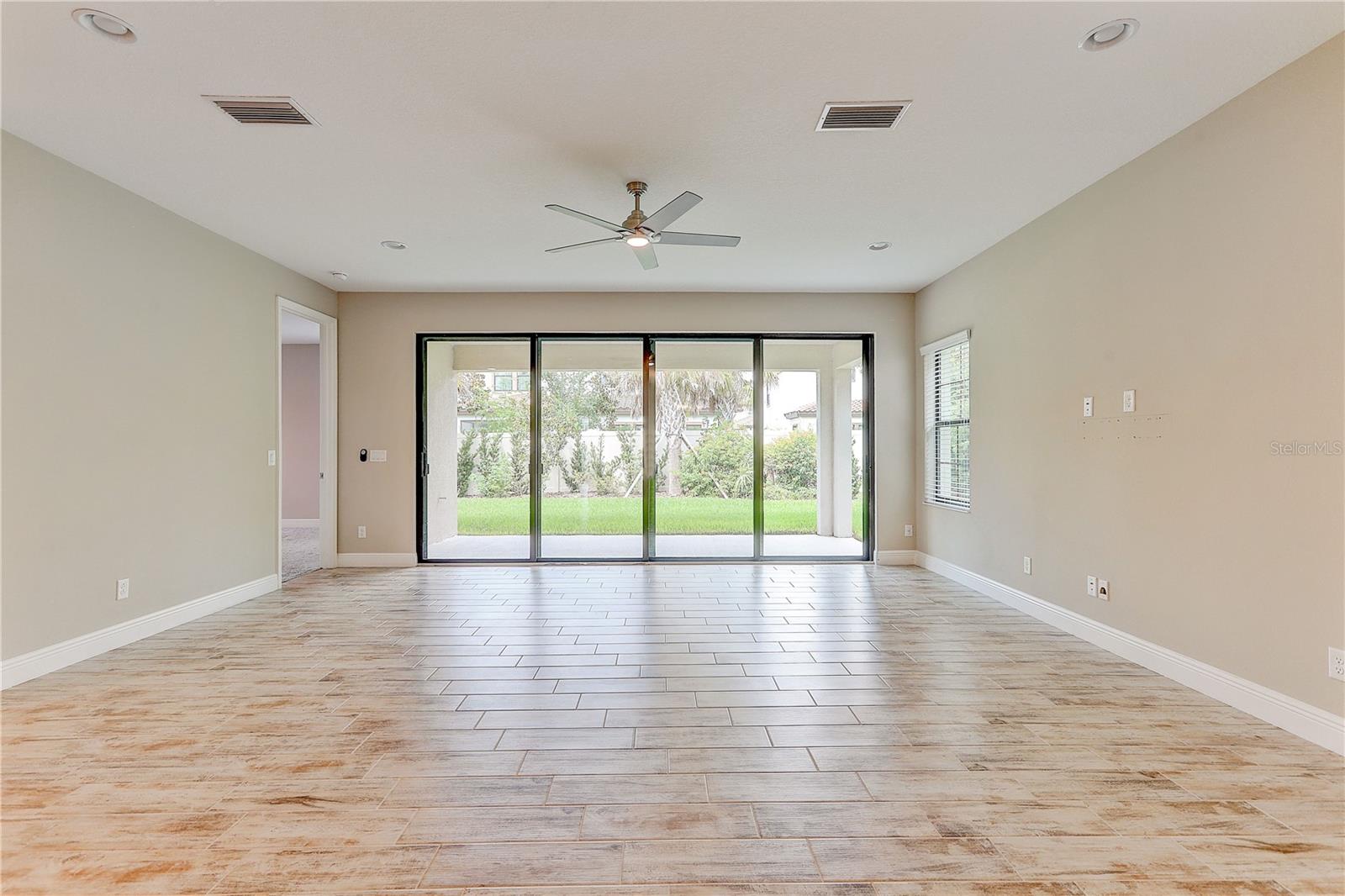 4000 BURDICK LOOP