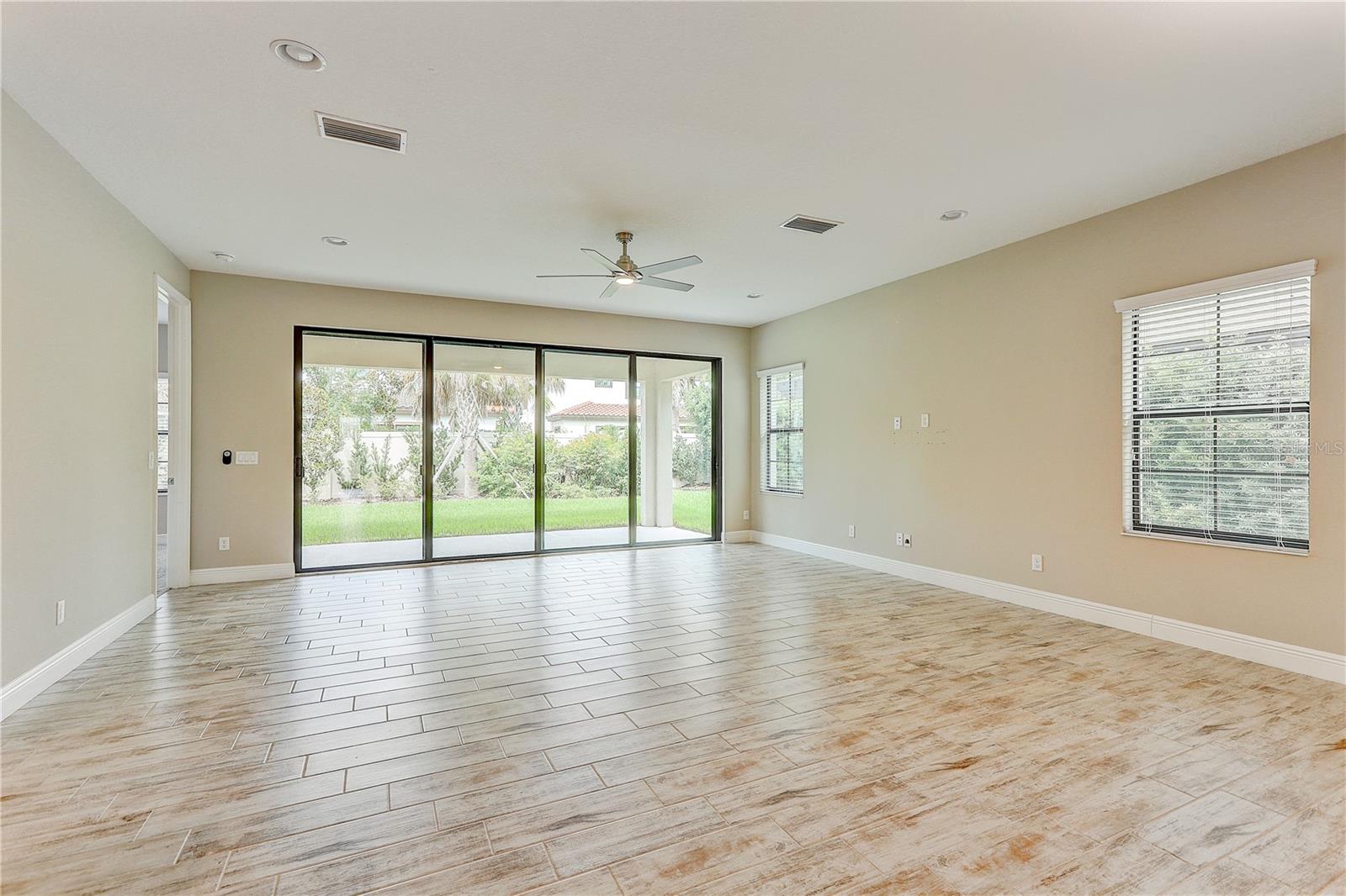 4000 BURDICK LOOP