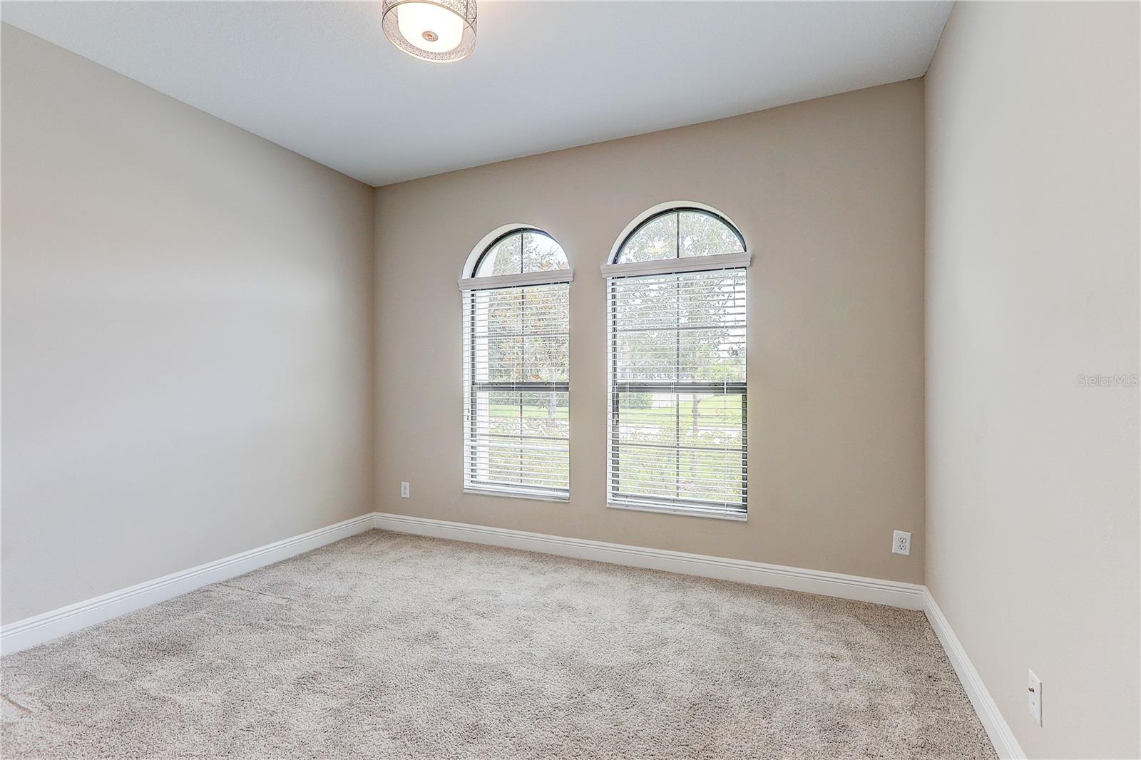 4000 BURDICK LOOP