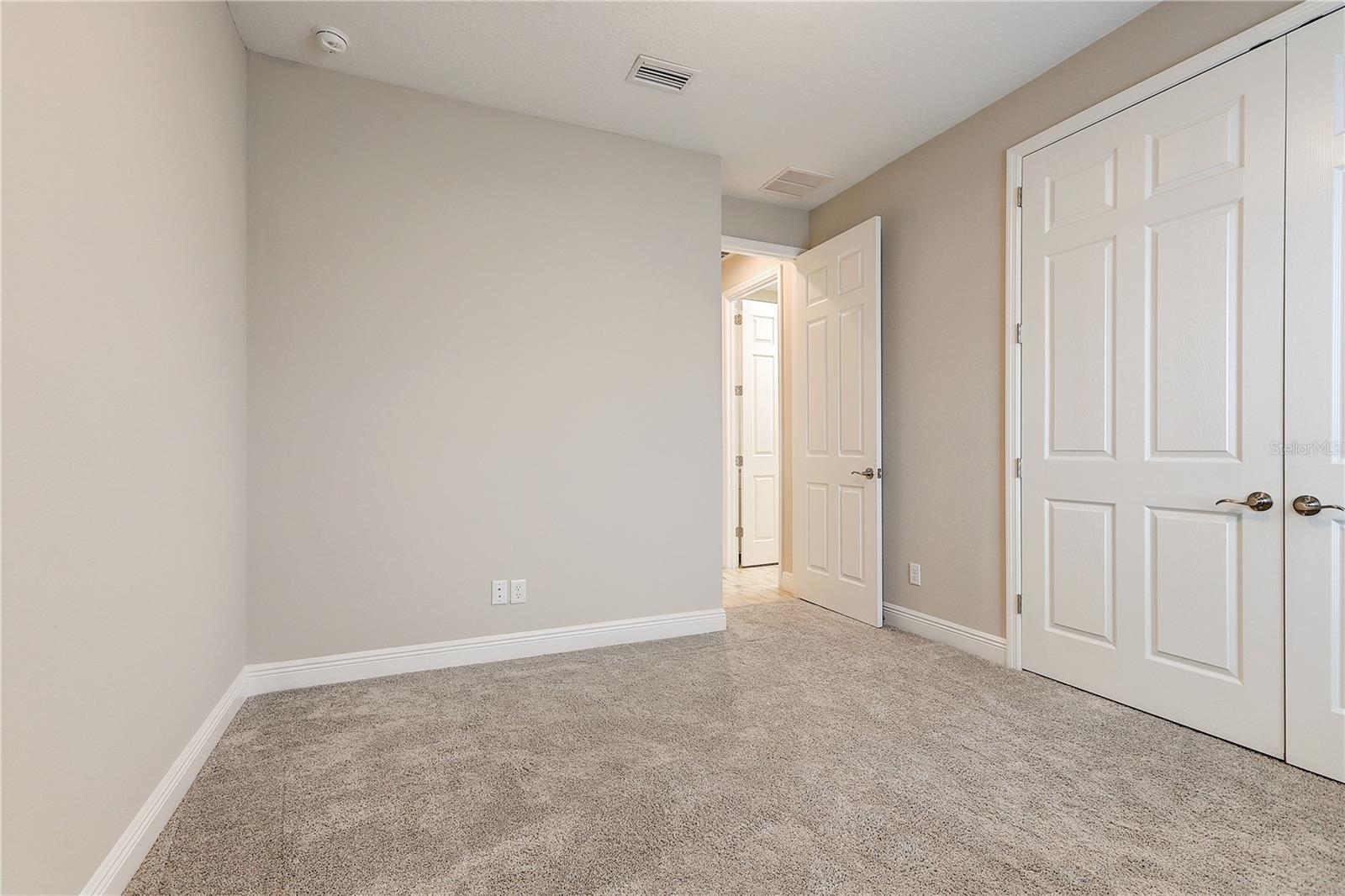 4000 BURDICK LOOP