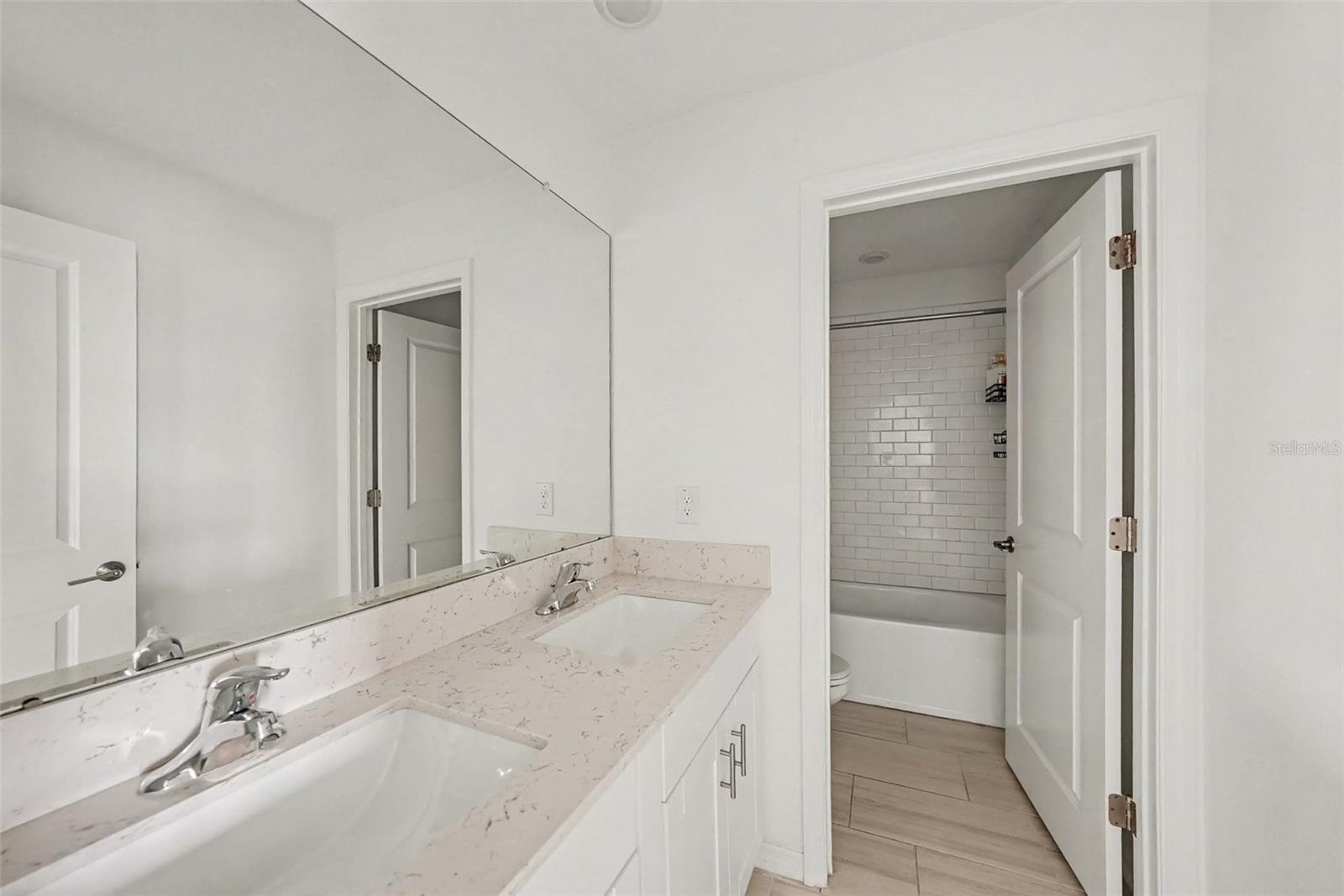 35194 ACKLEY TRCE