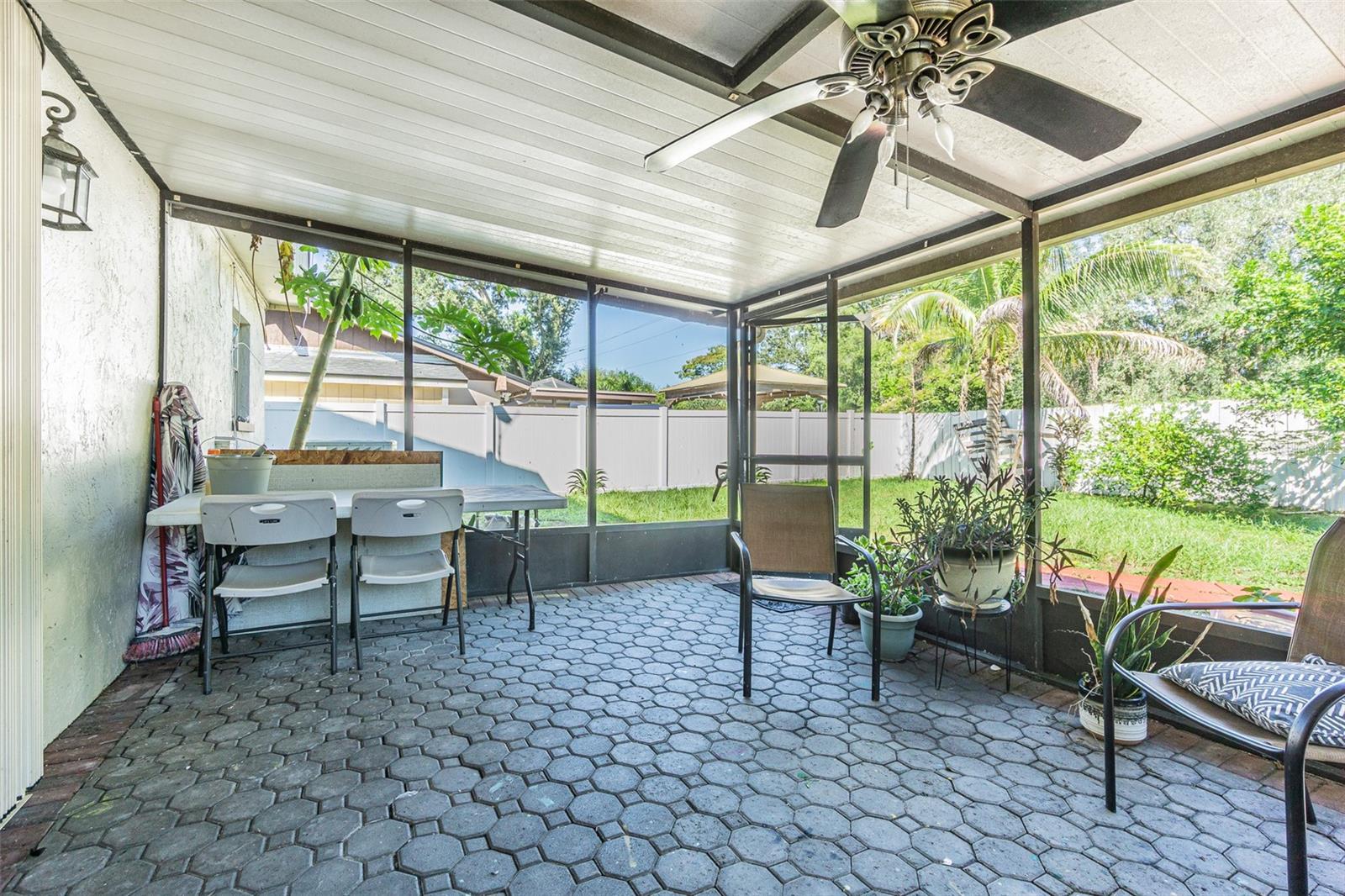 6811 MITCHELL CIR