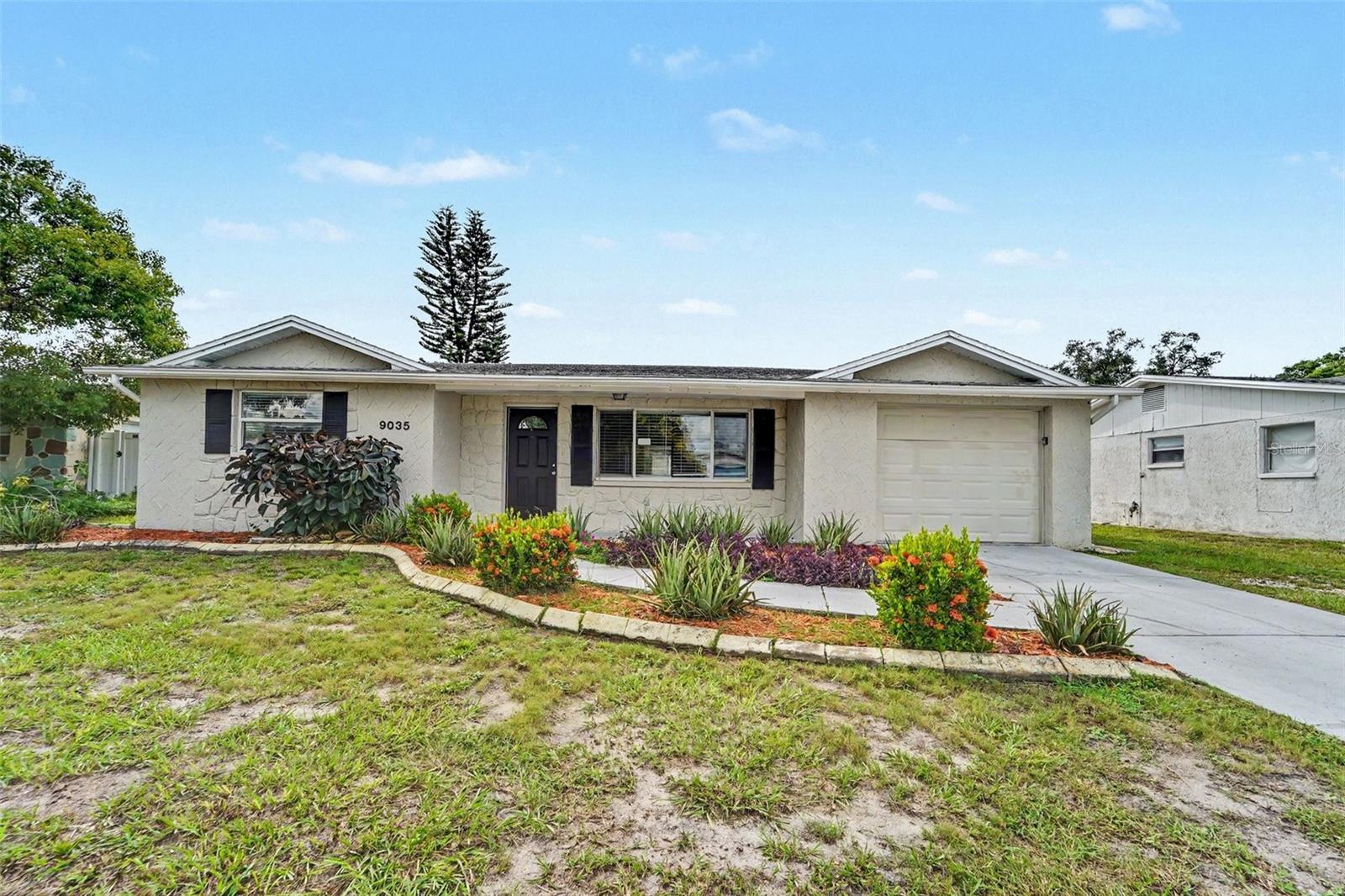 9035 Saint Regis Ln, Port Richey
