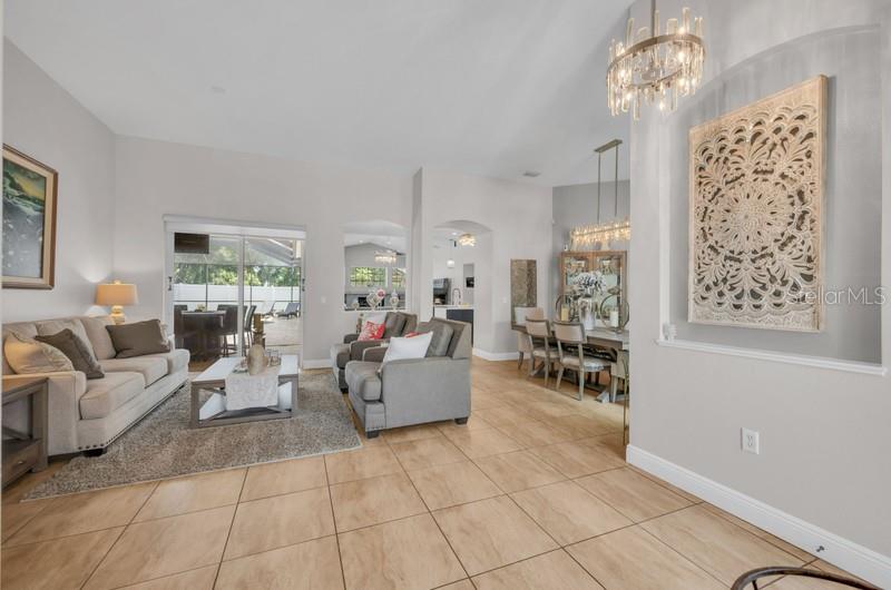 1001 SPLIT SILK ST