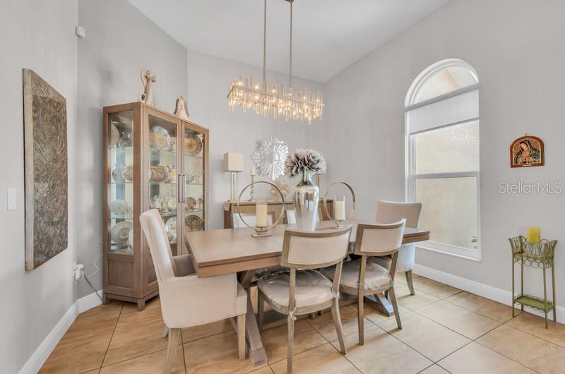 1001 SPLIT SILK ST
