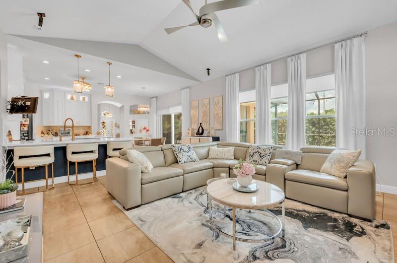 1001 SPLIT SILK ST
