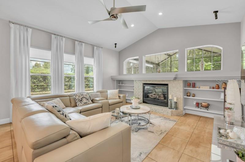 1001 SPLIT SILK ST