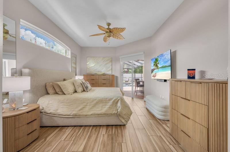 1001 SPLIT SILK ST