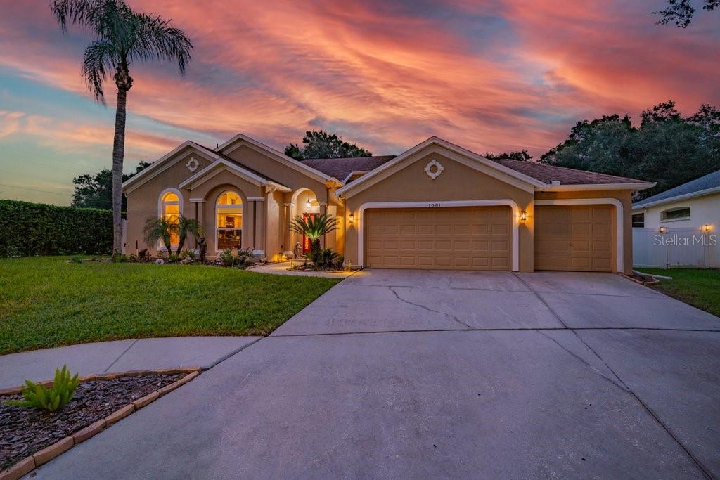 1001 SPLIT SILK ST