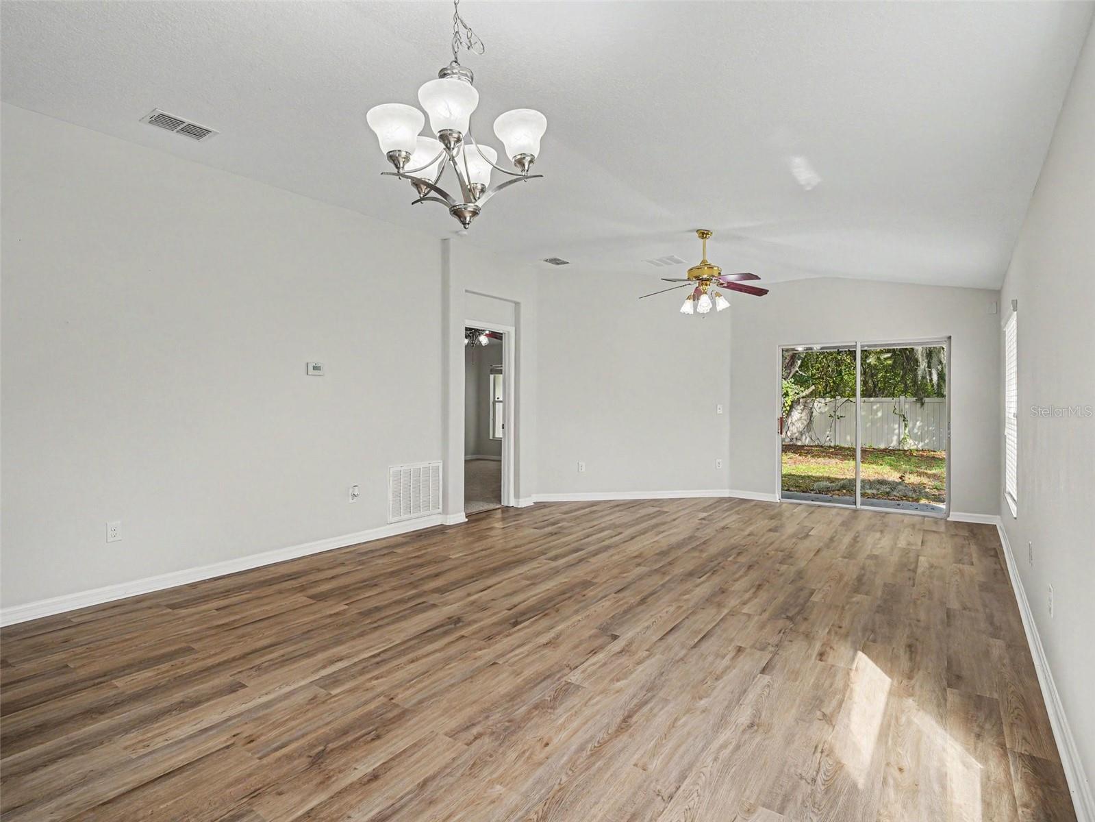 10614 SUMMER AZURE DR