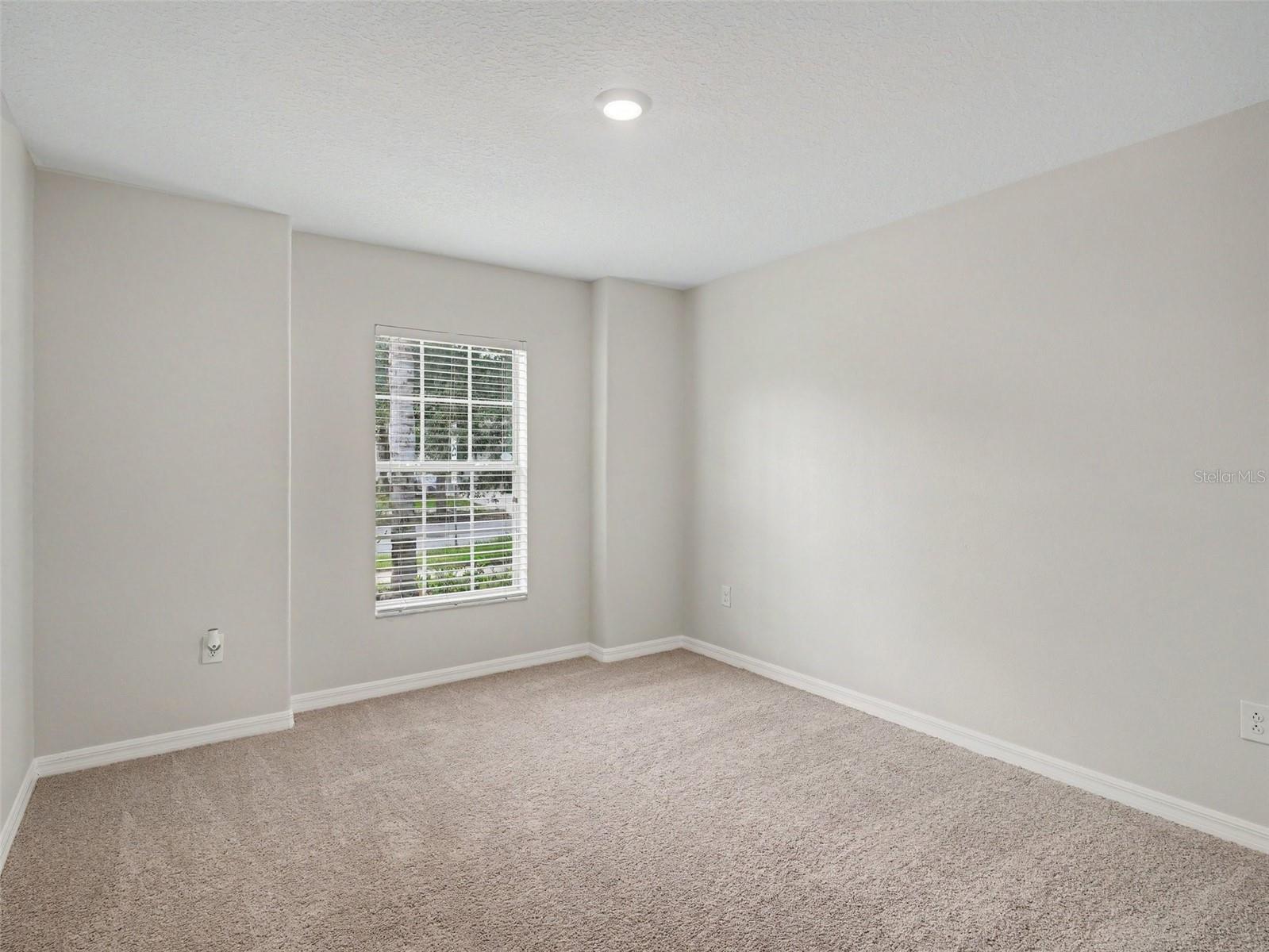 10614 SUMMER AZURE DR