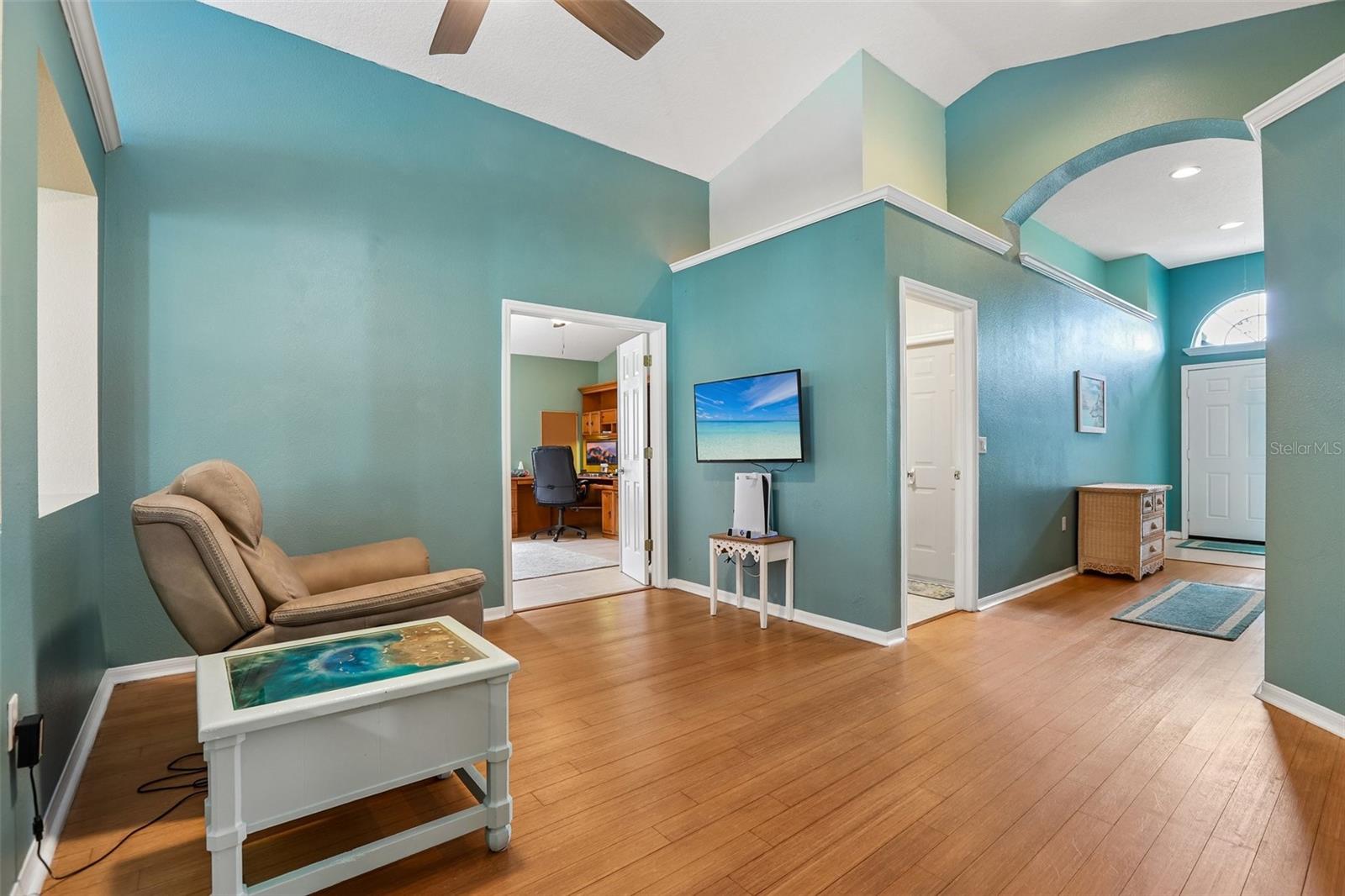 2546 ARROWPOINTE DR
