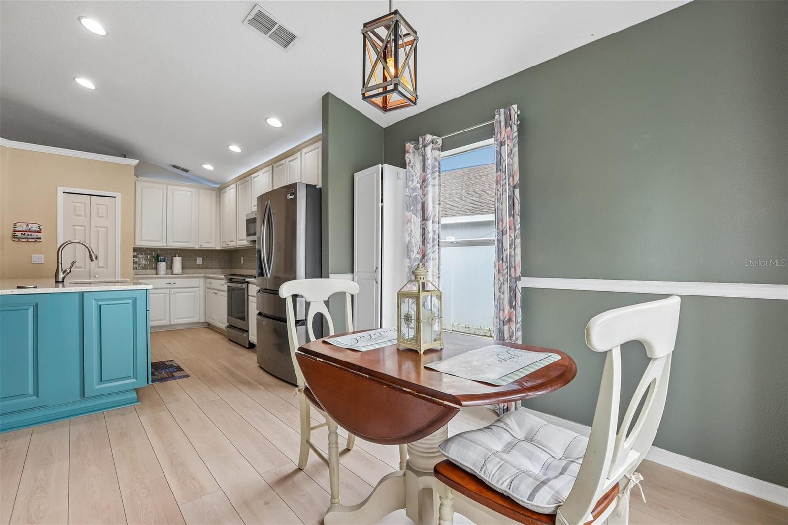 2546 ARROWPOINTE DR