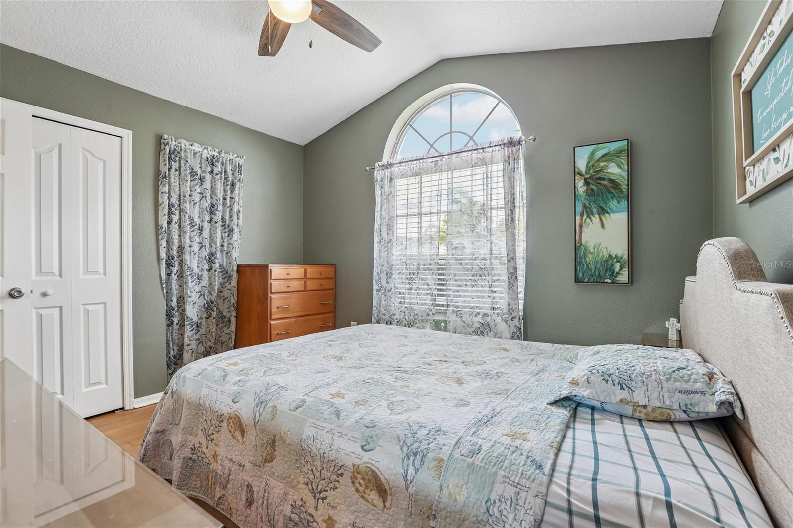 2546 ARROWPOINTE DR