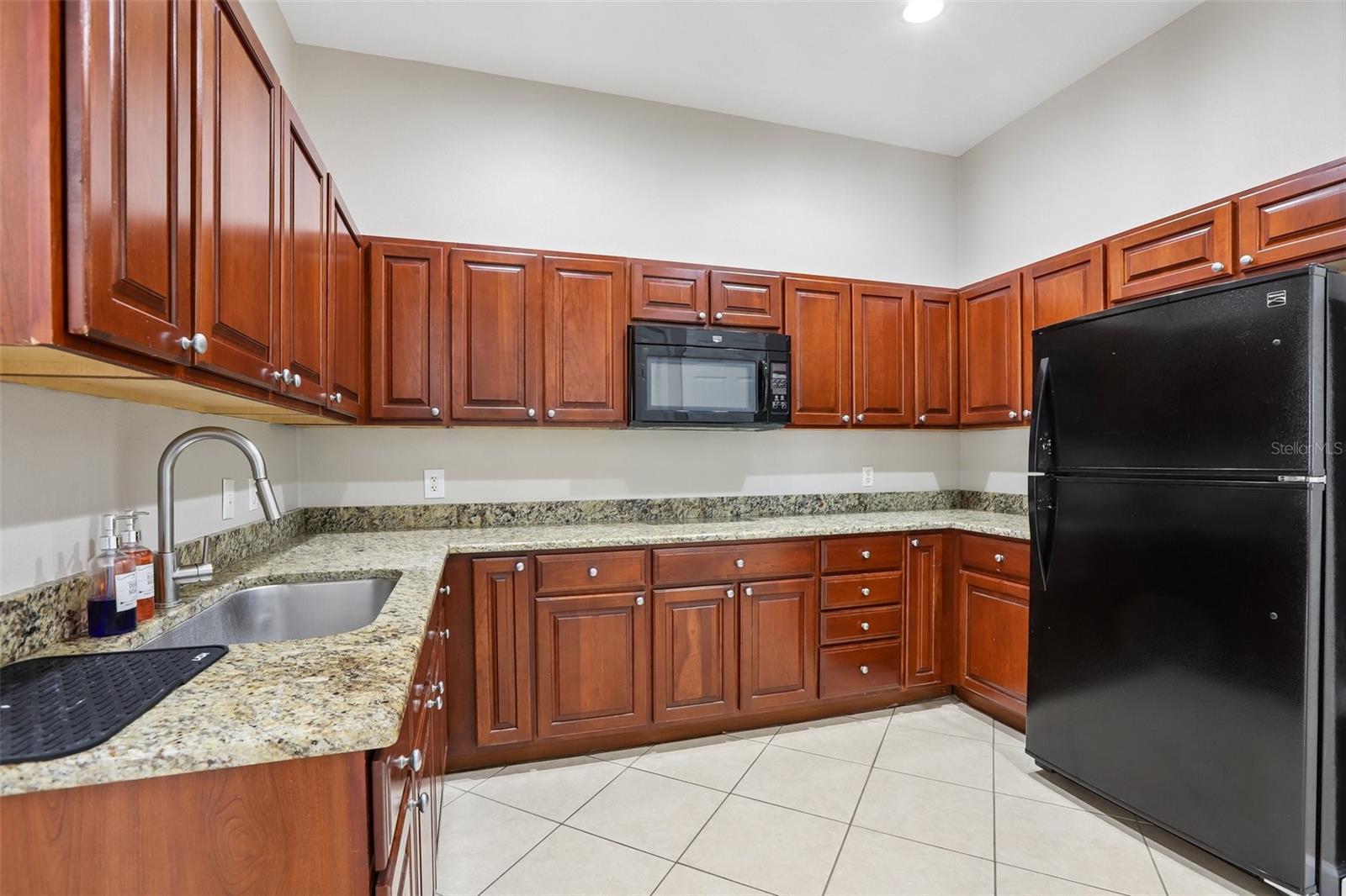2546 ARROWPOINTE DR