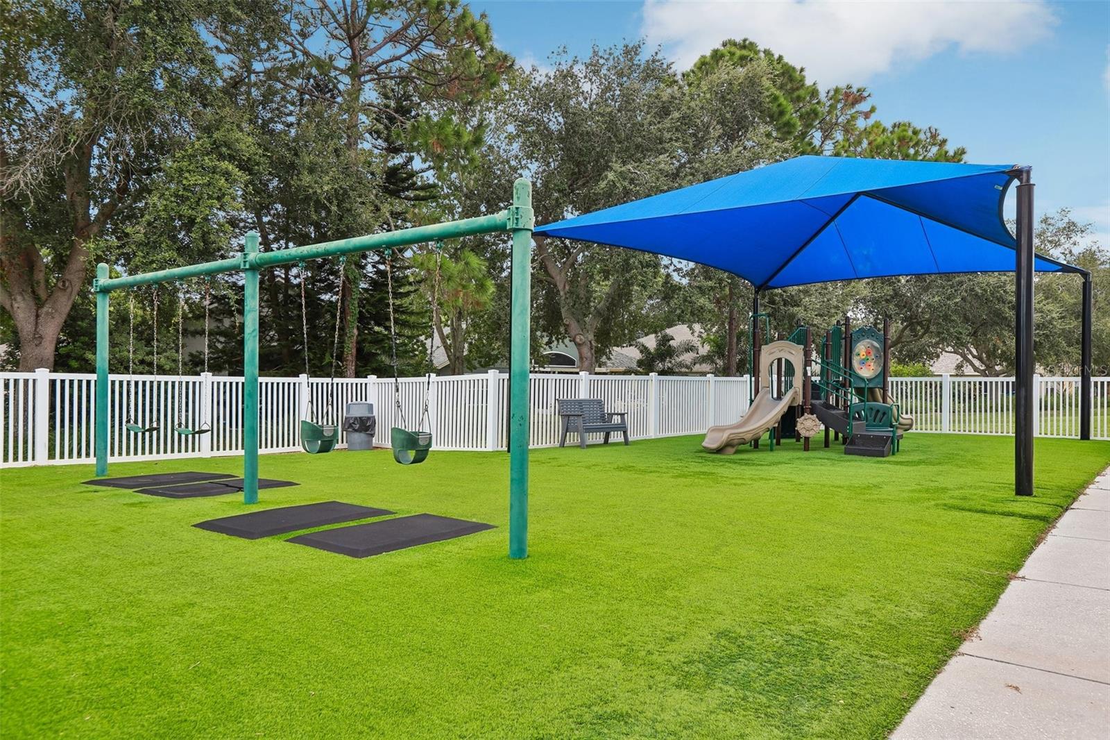 2546 ARROWPOINTE DR
