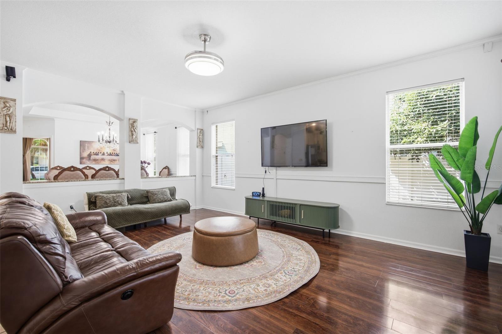 2524 CROSS MORE ST