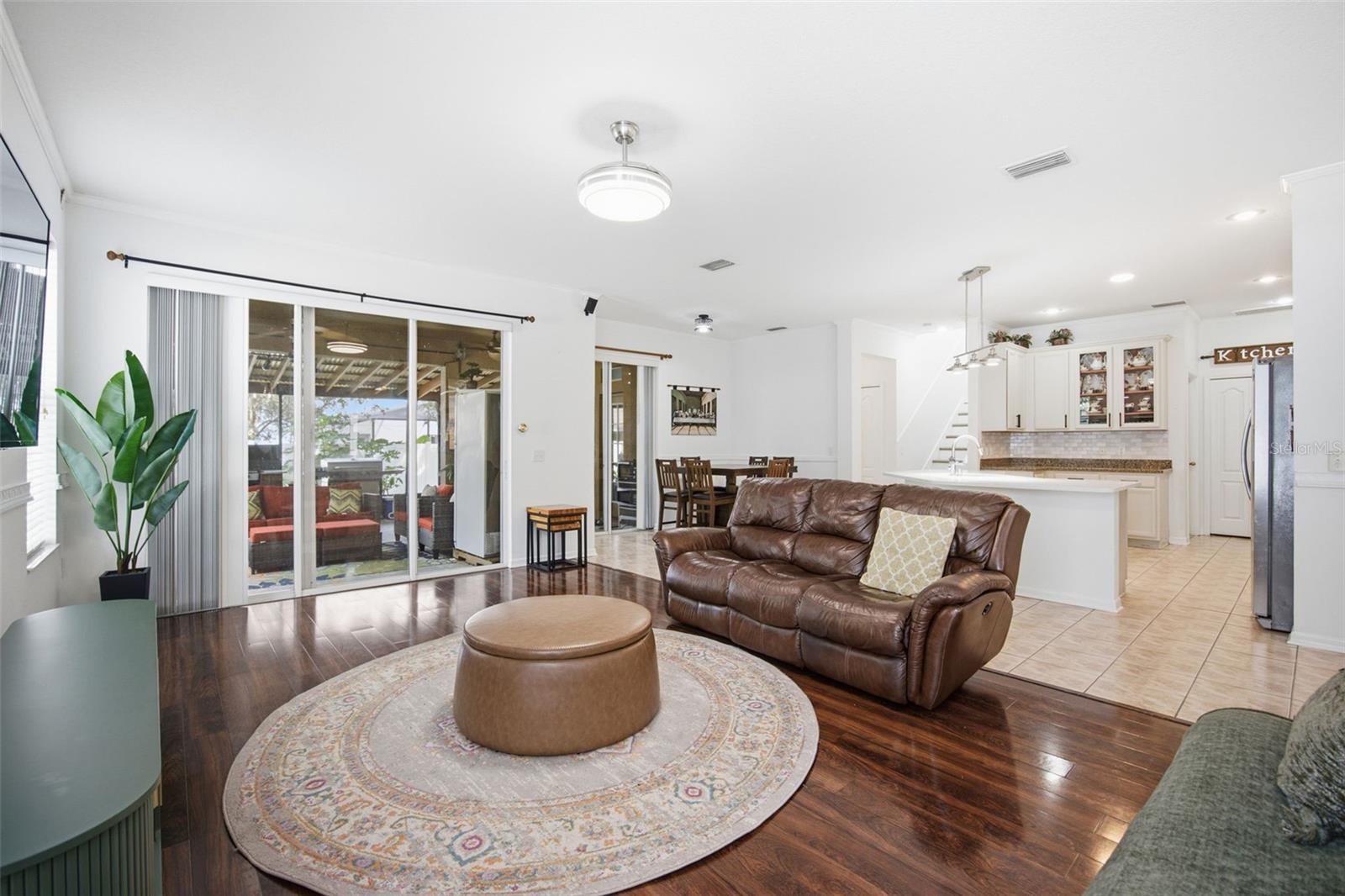 2524 CROSS MORE ST