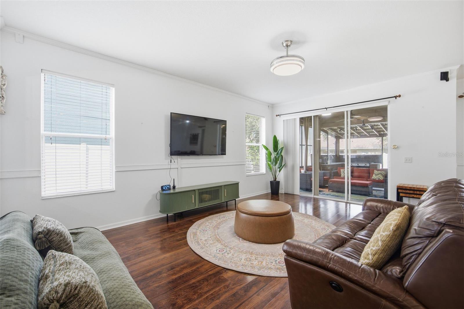 2524 CROSS MORE ST
