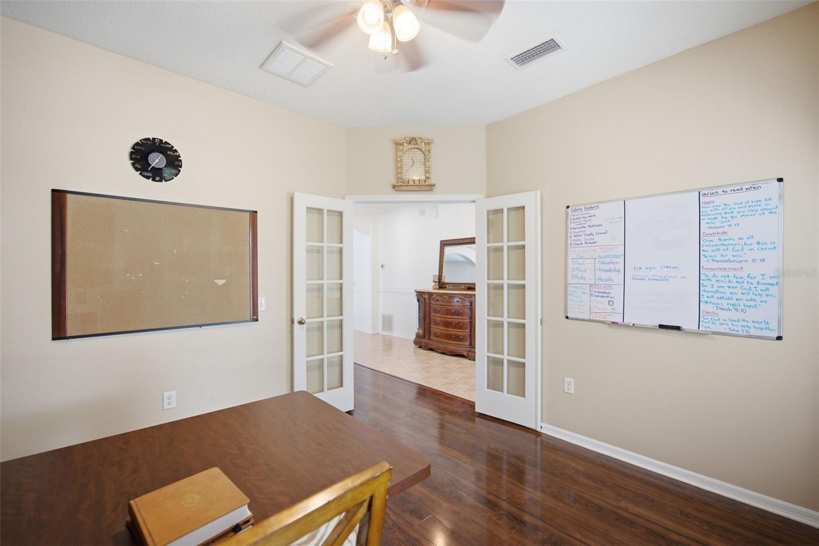 2524 CROSS MORE ST