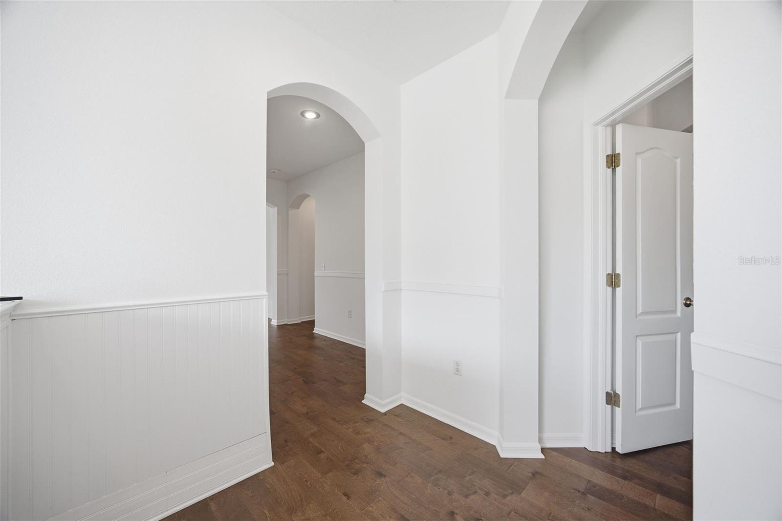 2524 CROSS MORE ST