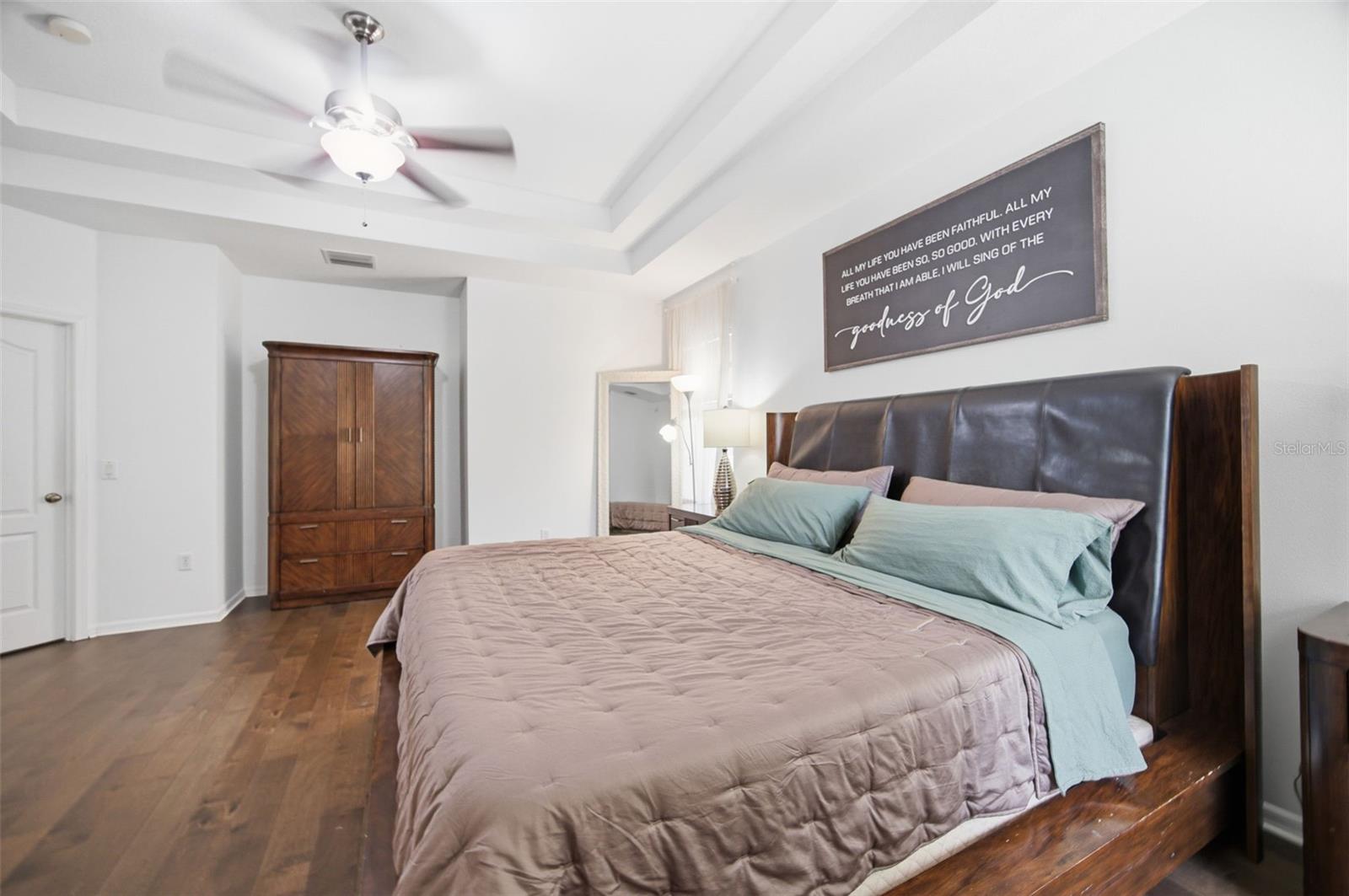 2524 CROSS MORE ST